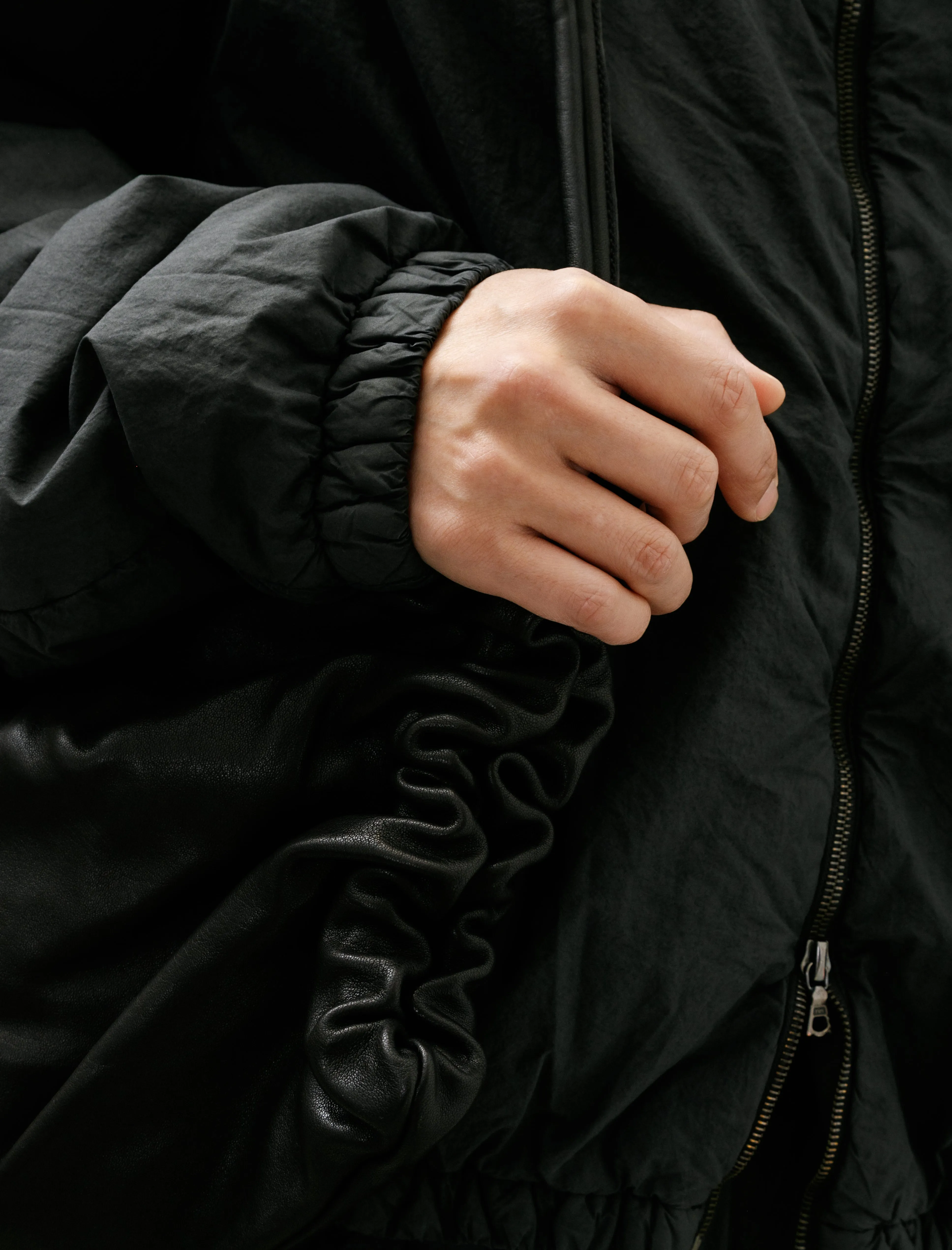No.131 Leather Gathered Crossed Bag Black Lambskin sold by SHOP NEIGHBOR product image thumbnail 4