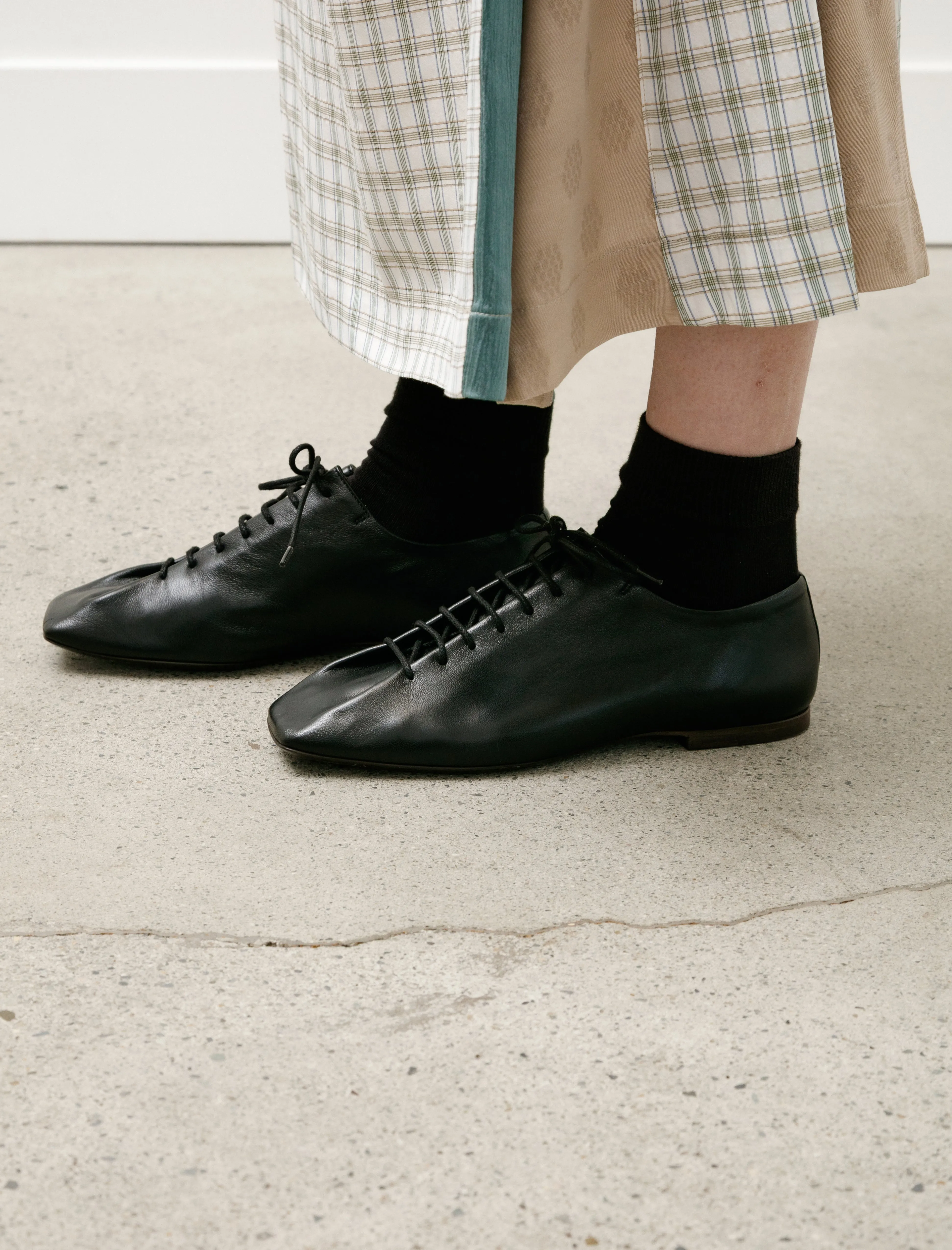 Souris Flat Classic Derbies Black sold by SHOP NEIGHBOR product image thumbnail 2
