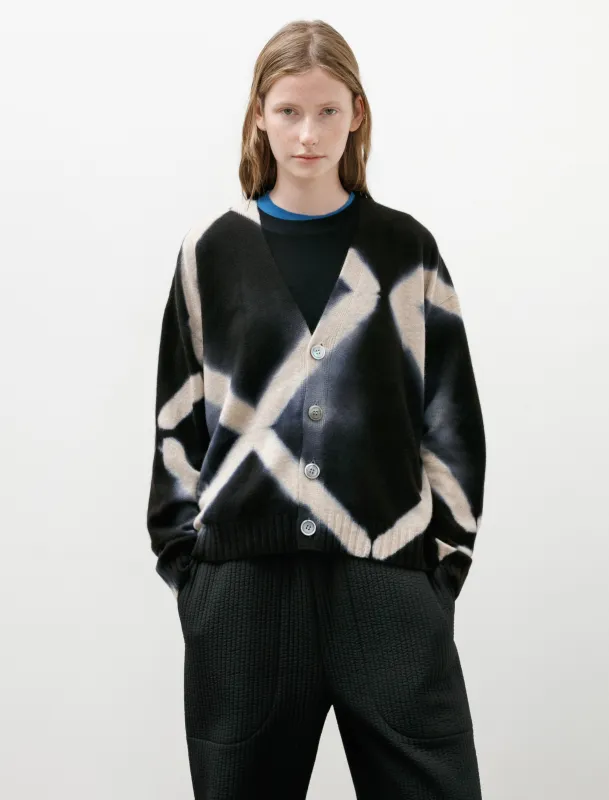 Cashmere Seamless Short Cardigan Itajime Shibori X Black/Sand made by SHOP NEIGHBOR