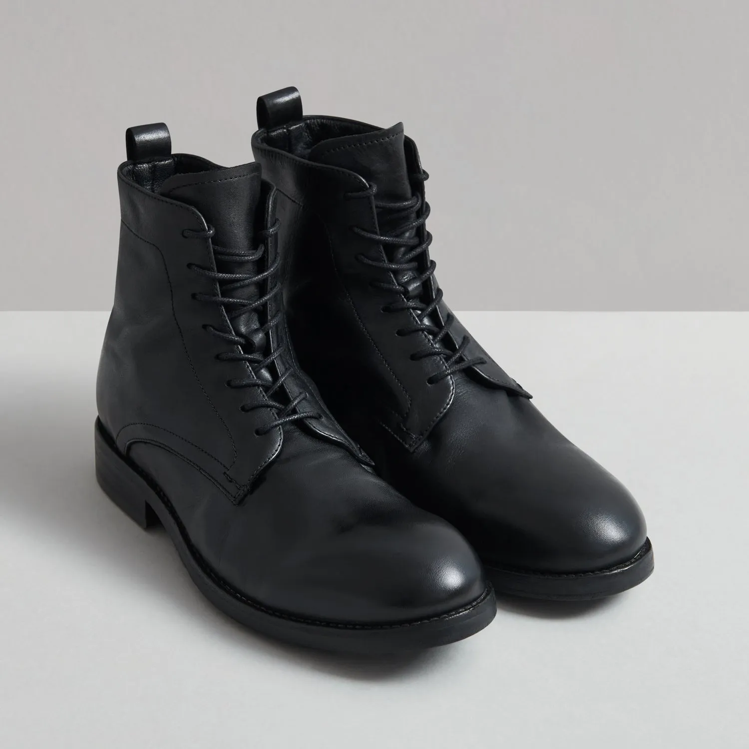 CEDAR BLACK DRUM DYE BOOT sold by Hudson Shoes product image thumbnail 2