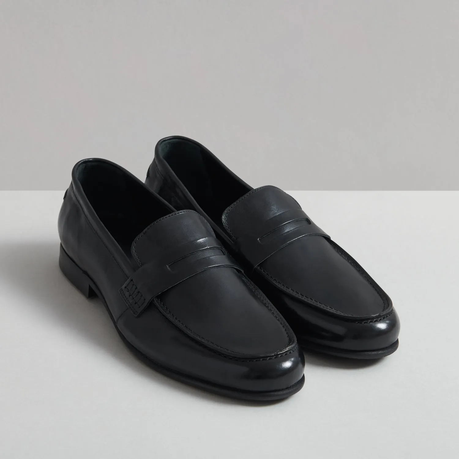 LEON BLACK VEG TAN LOAFER sold by Hudson Shoes product image thumbnail 2