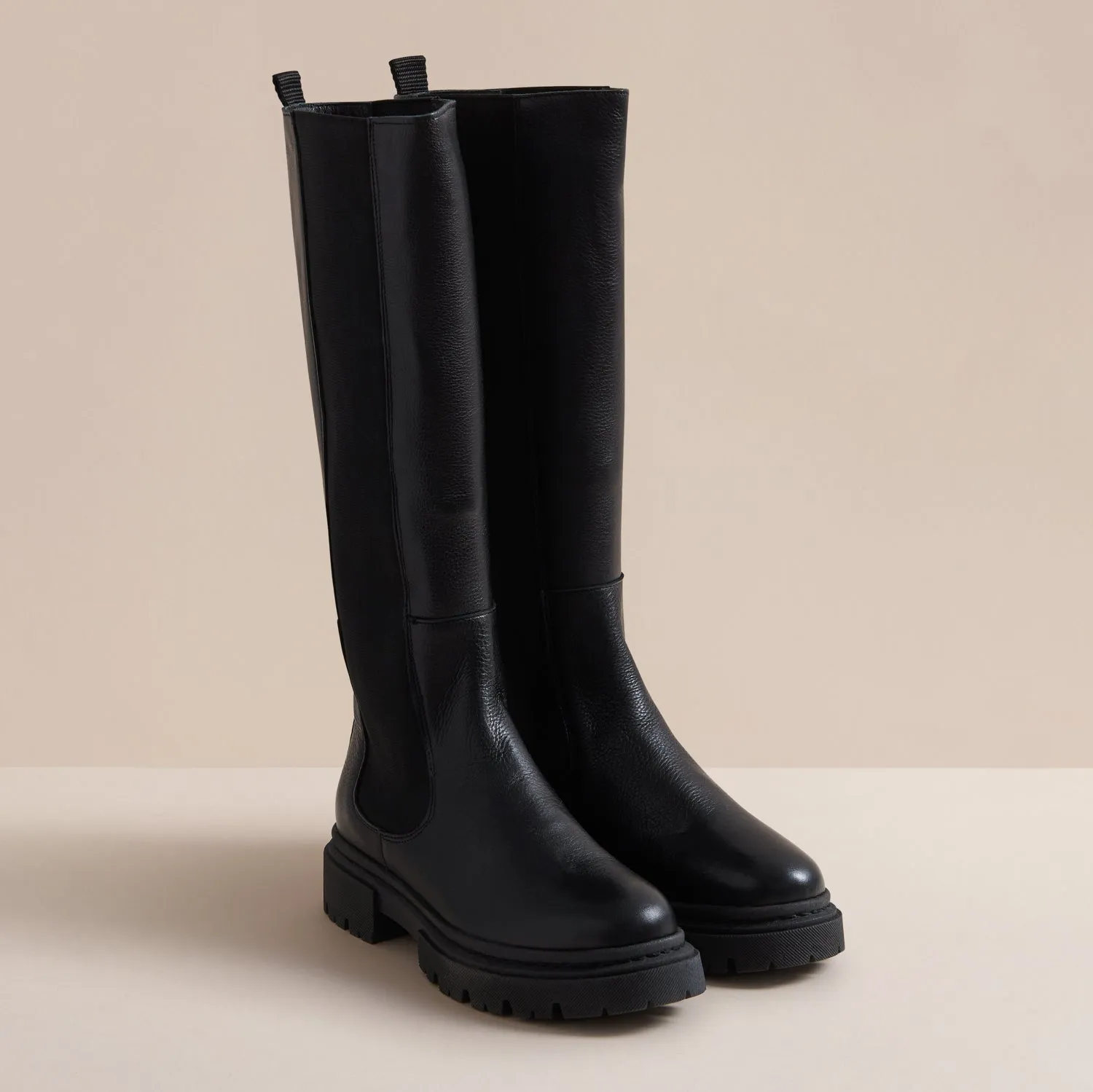 WREN BLACK LEATHER BOOT sold by Hudson Shoes product image thumbnail 2