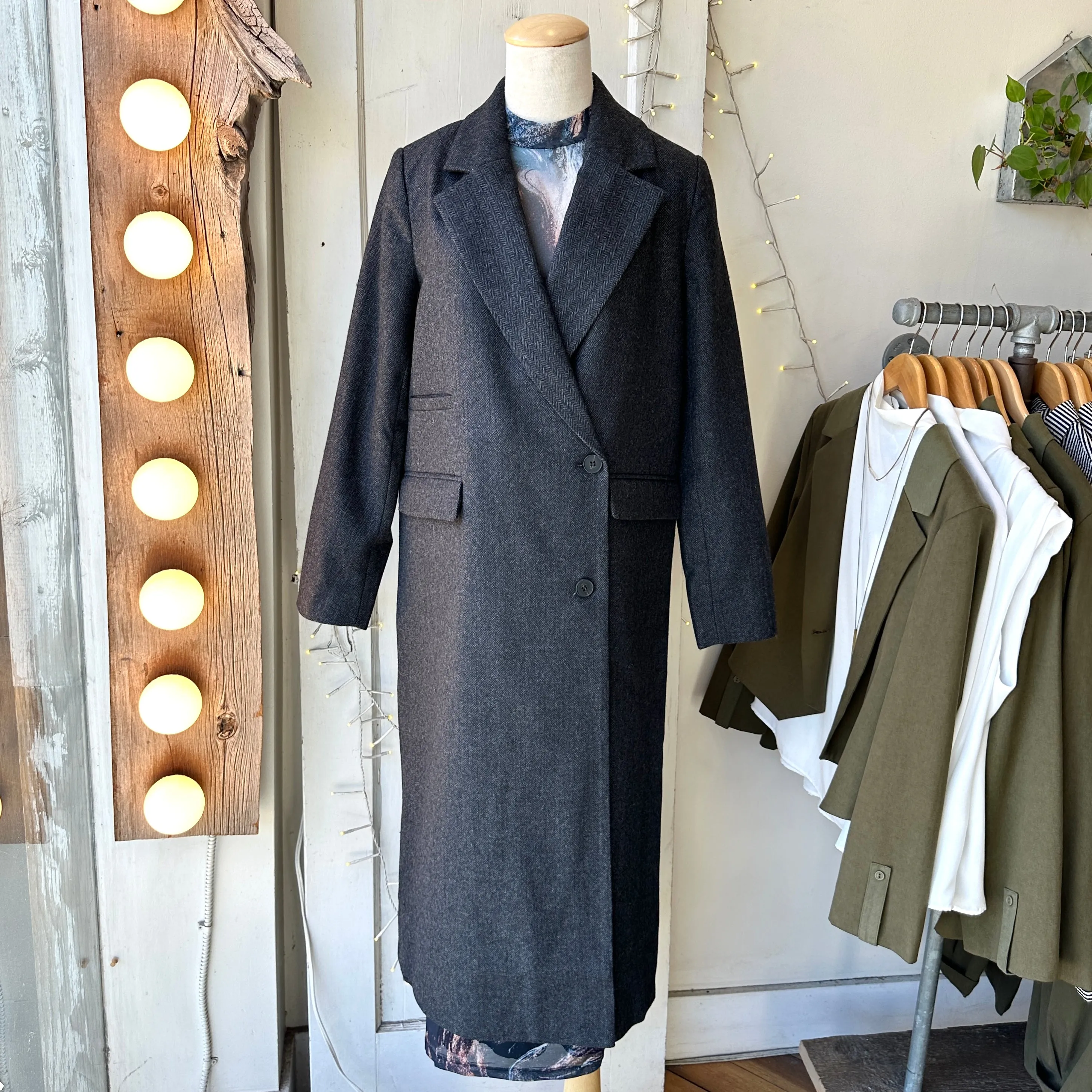 Minimum // Delphines Coat sold by Coal Miner's Daughter