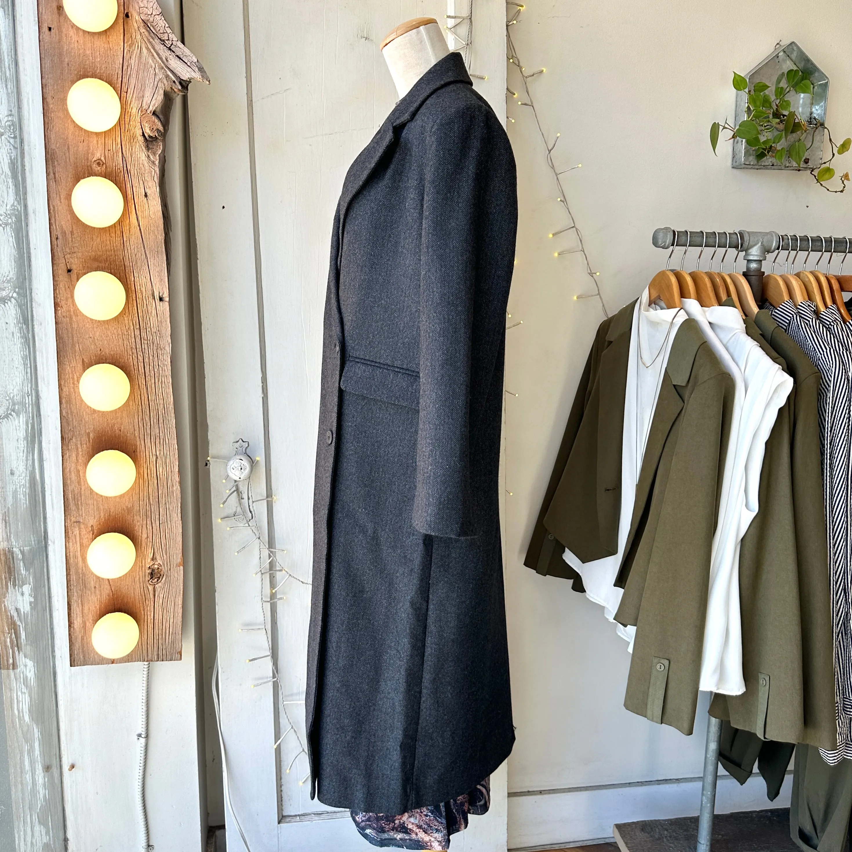 Minimum // Delphines Coat sold by Coal Miner's Daughter product image thumbnail 3