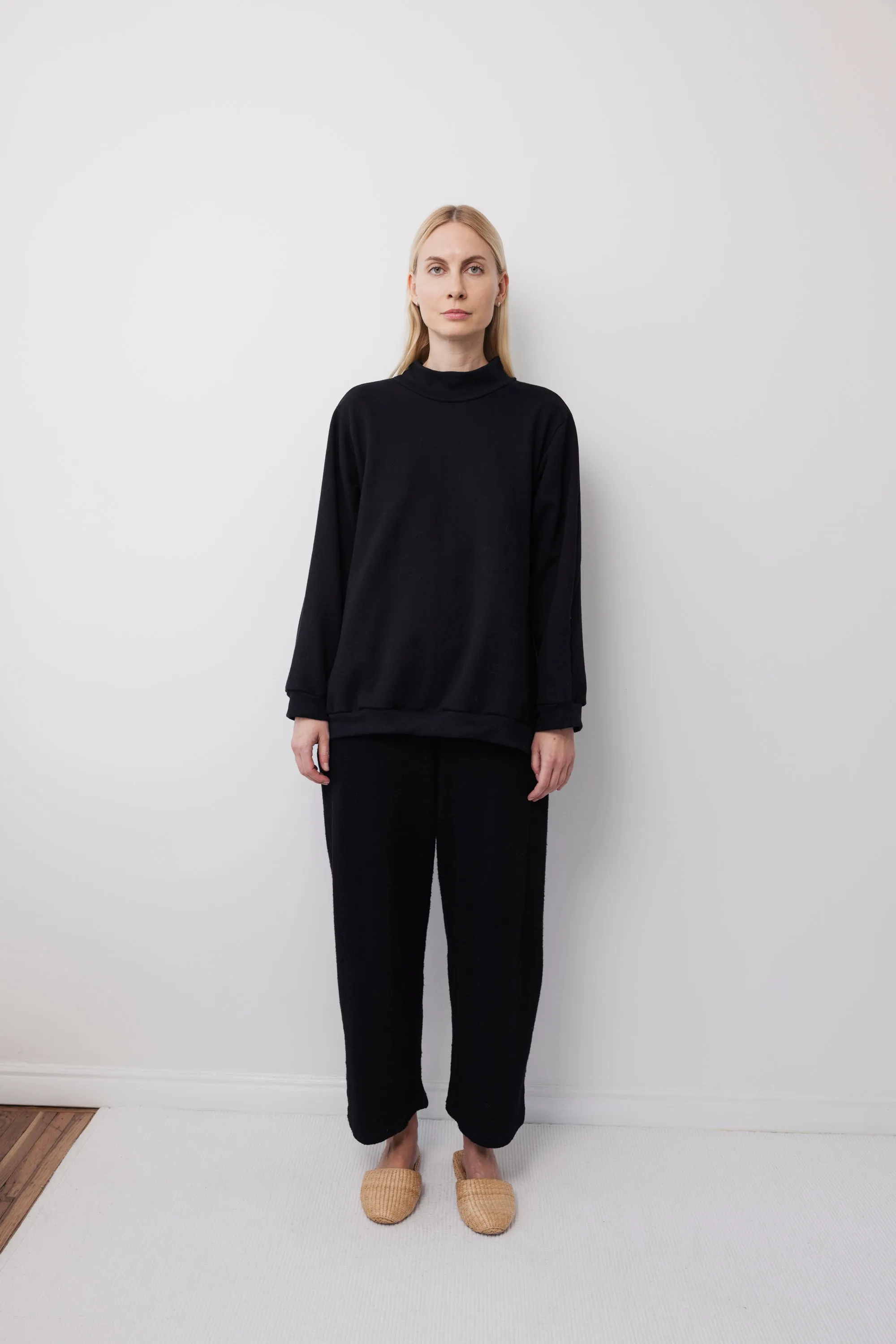 Big Sweatshirt : Black sold by Wol Hide product image thumbnail 2