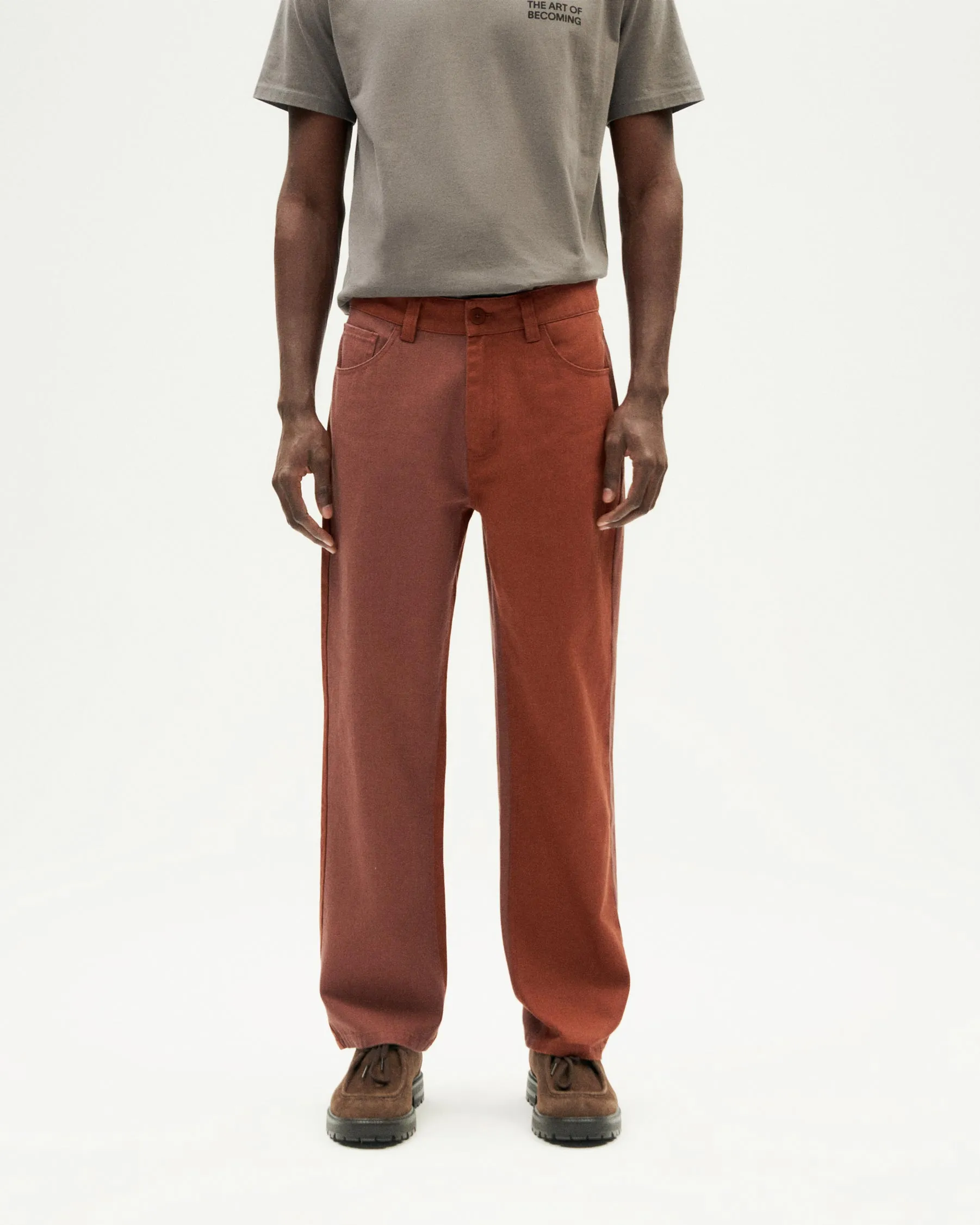 Pantalón marrón David sold by Thinking Mu