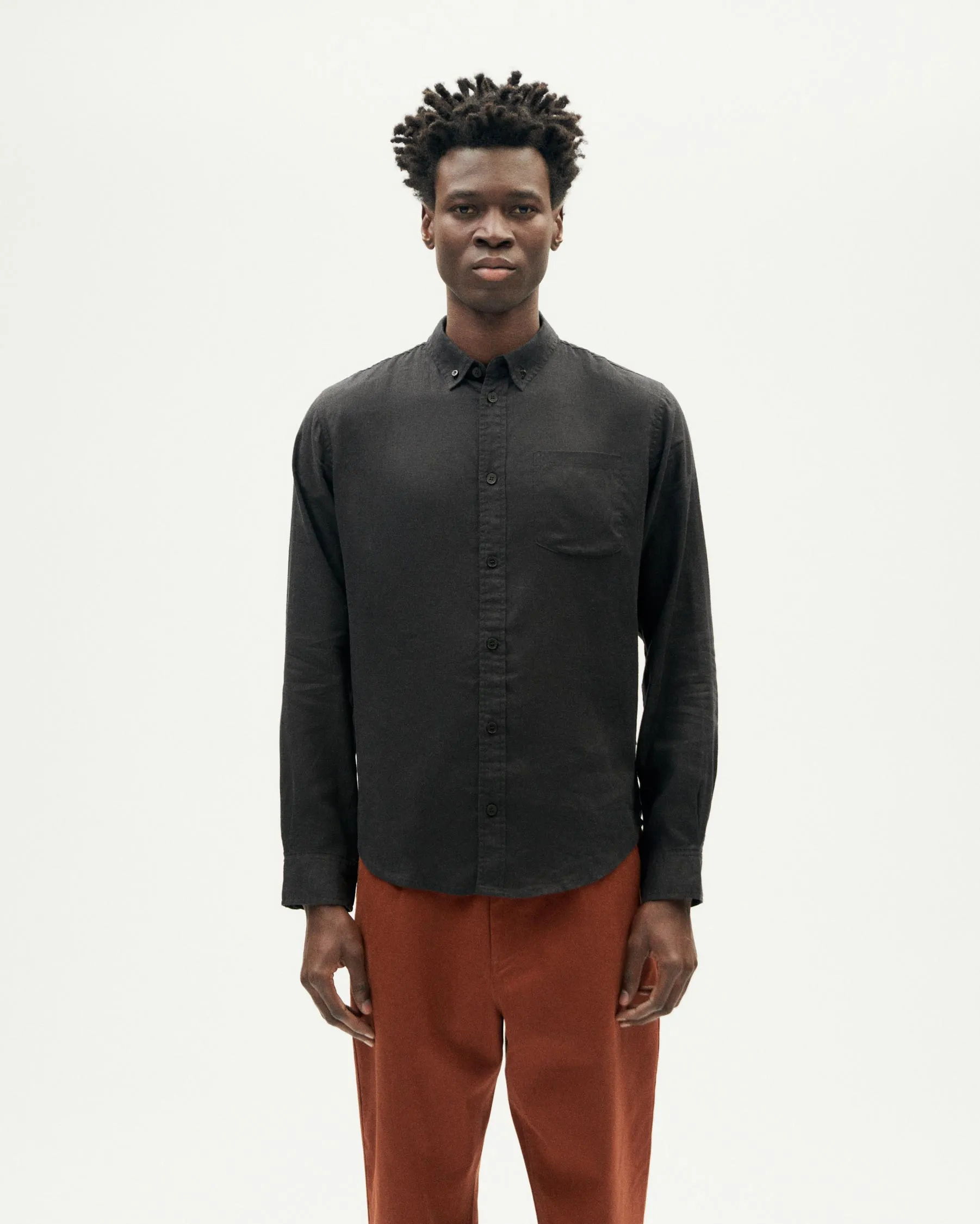 Camisa negra hemp Ant sold by Thinking Mu