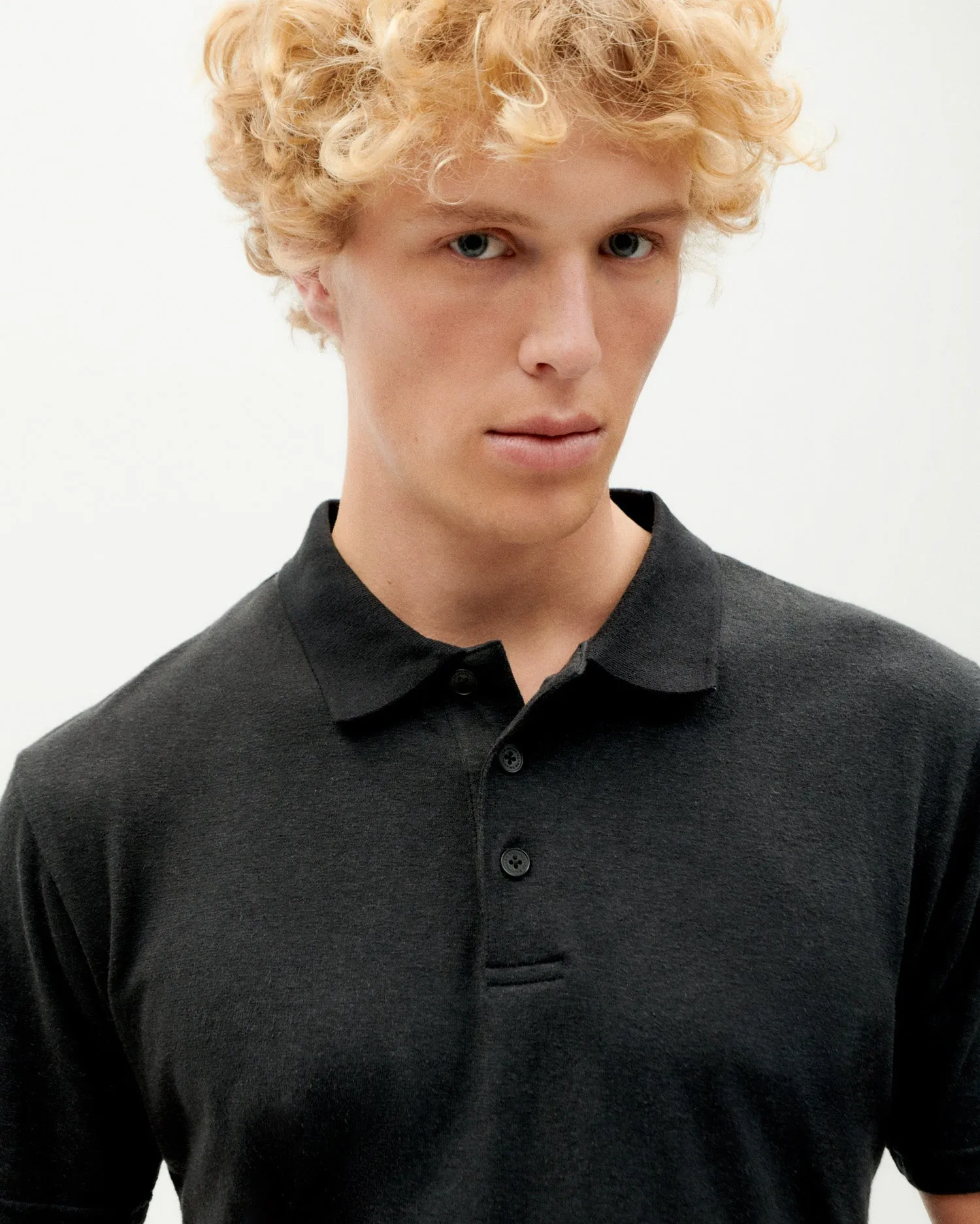 Polo negro Hemp sold by Thinking Mu product image thumbnail 3