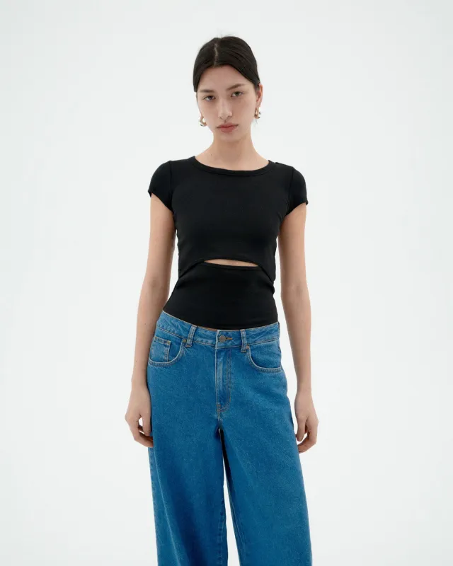 Top negro apertura Faye sold by Thinking Mu