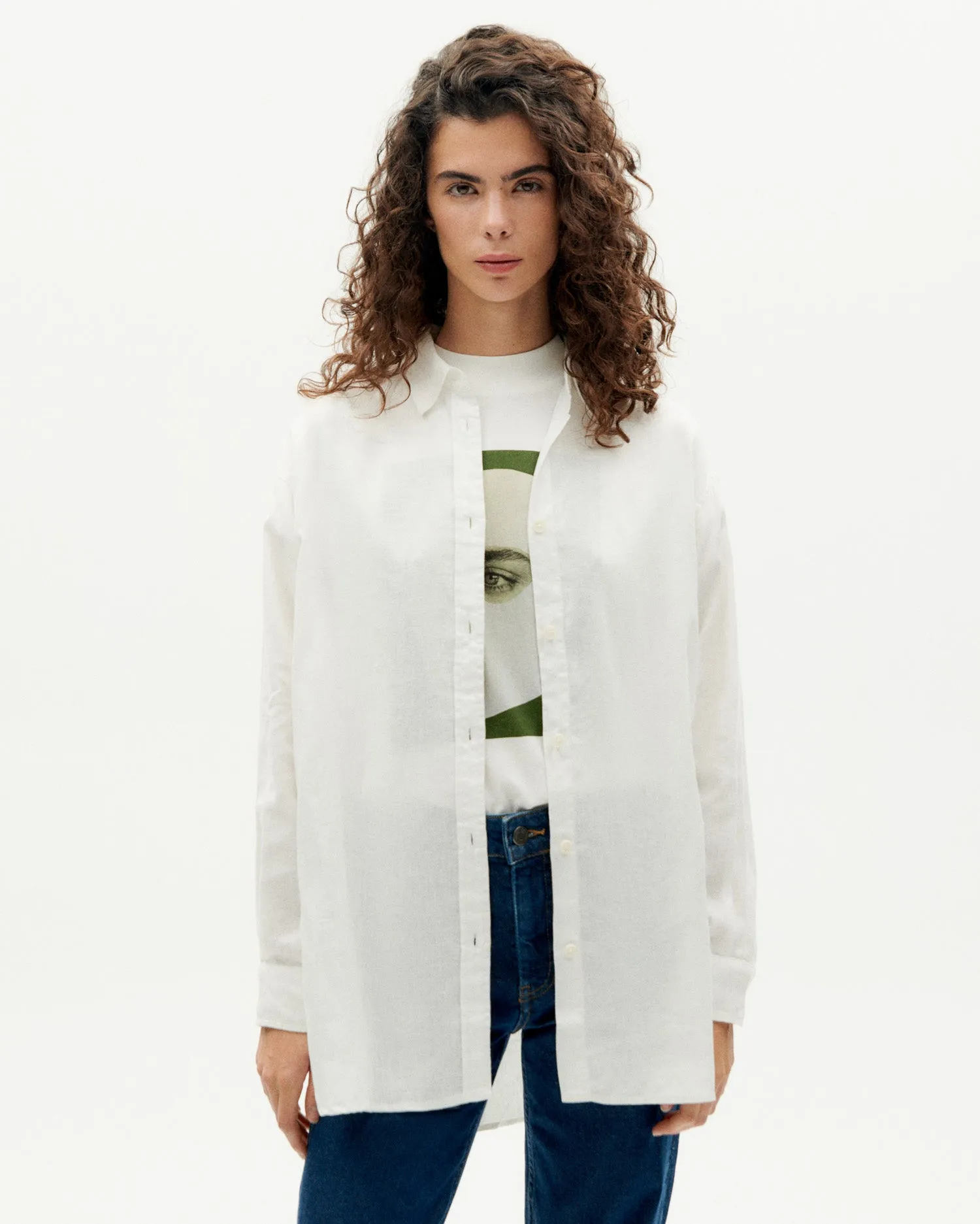 Blusa oversize blanca hemp Gia sold by Thinking Mu product image thumbnail 2