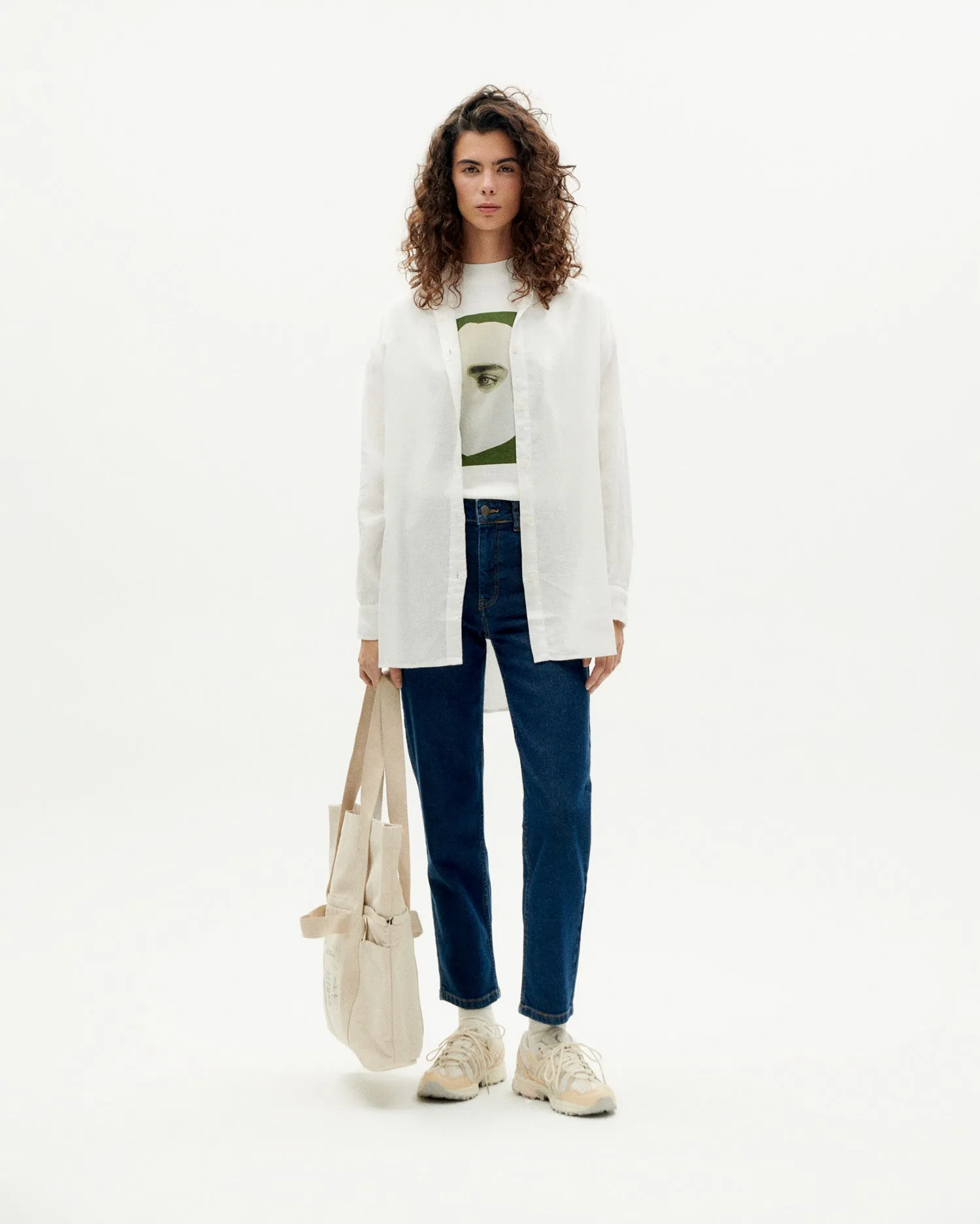 Blusa oversize blanca hemp Gia sold by Thinking Mu product image thumbnail 3