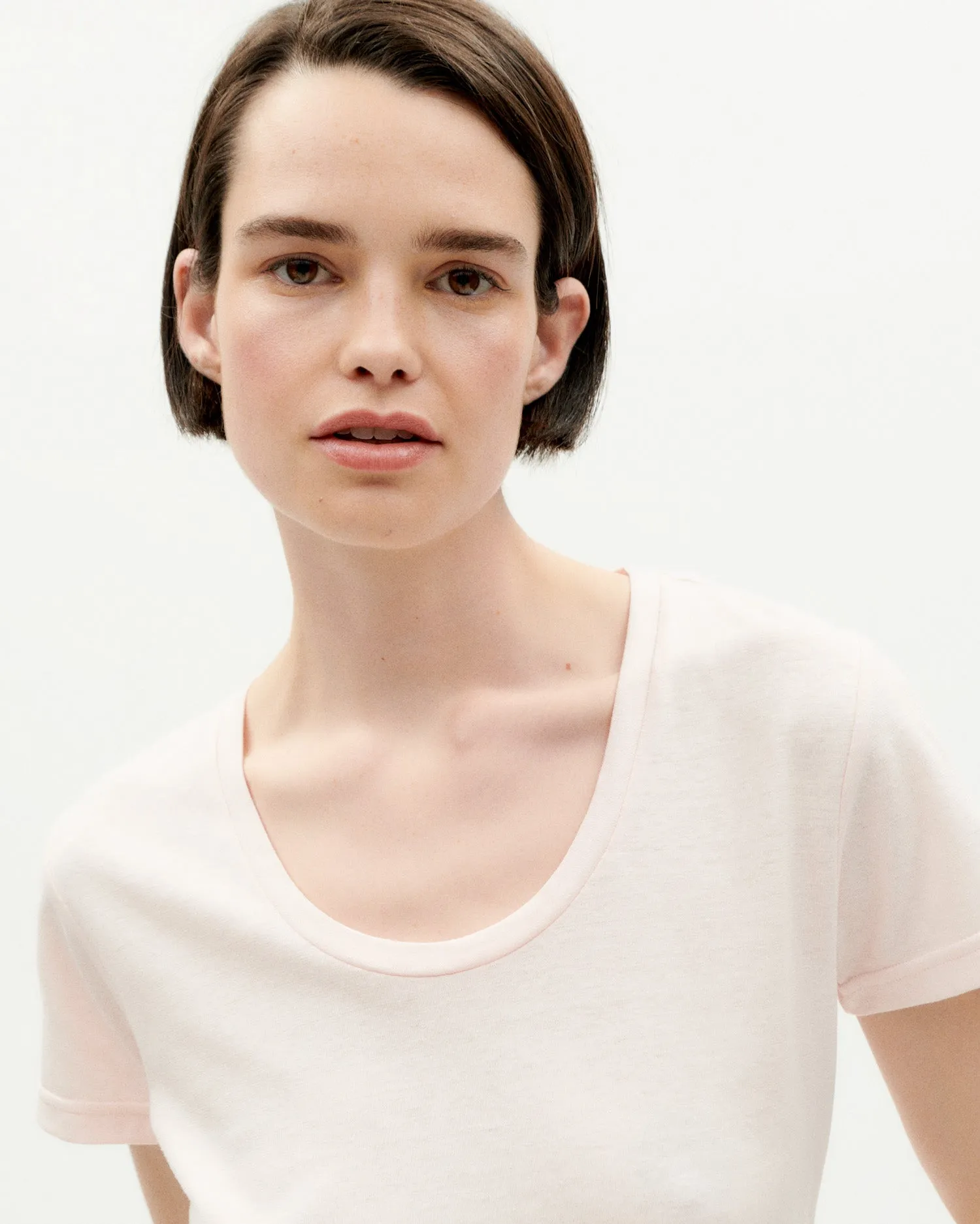 Camiseta ligera rosa claro hemp Regina sold by Thinking Mu product image thumbnail 4