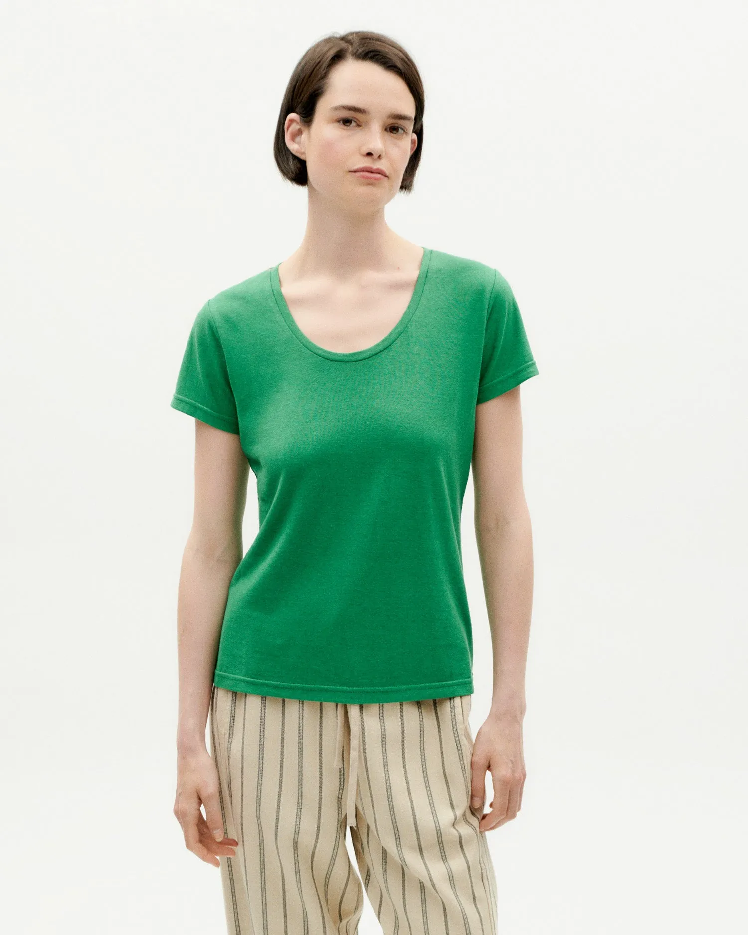 Camiseta ligera verde hemp Regina sold by Thinking Mu product image thumbnail 2