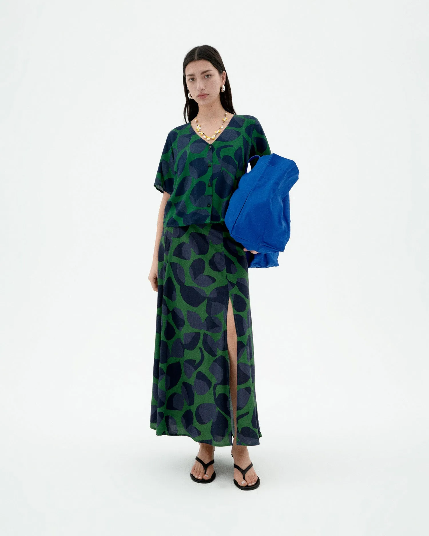 Blusa verde Ecovero leaf Libelula sold by Thinking Mu product image thumbnail 2