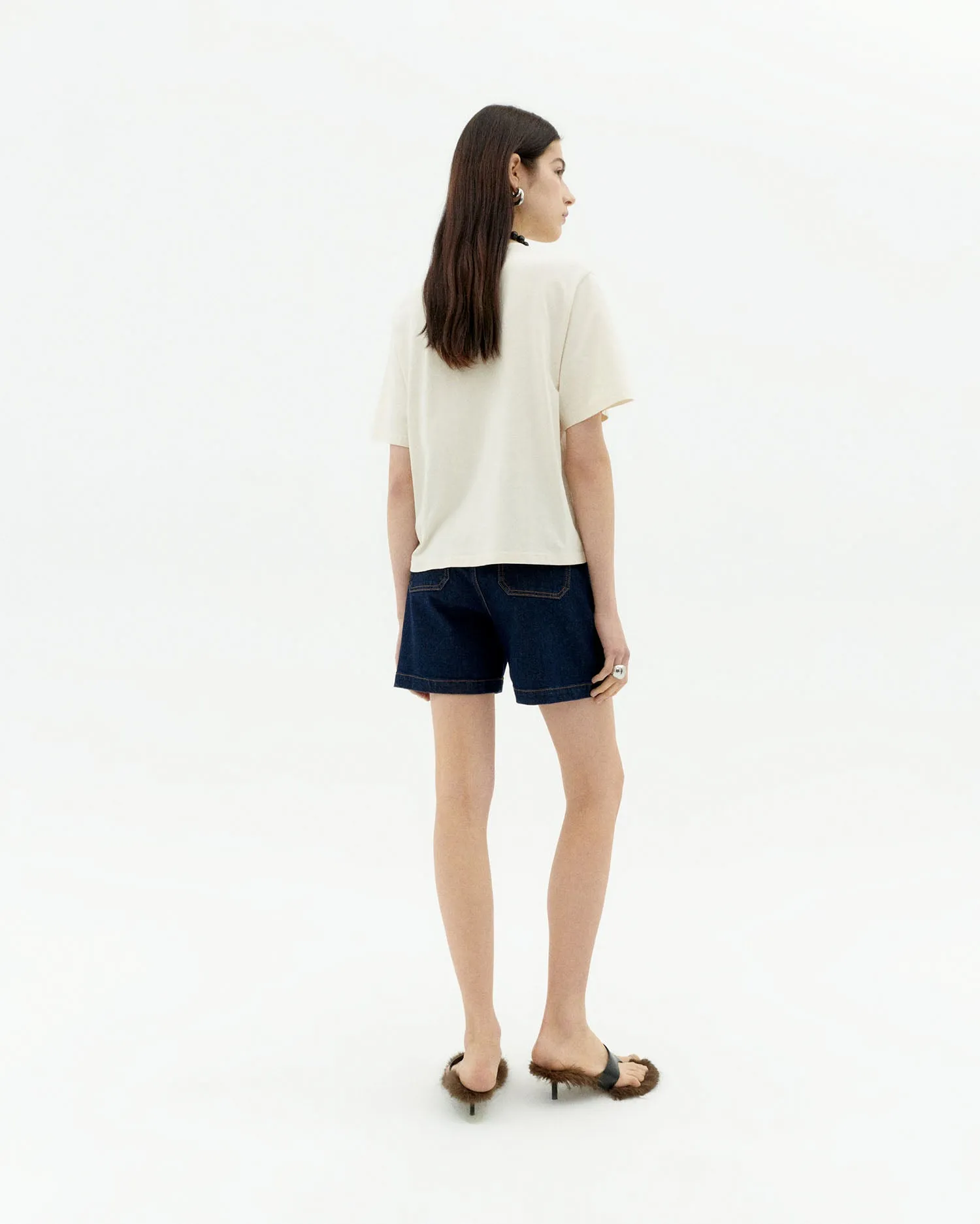 Camiseta blanca bordada a mano Lucia sold by Thinking Mu product image thumbnail 4