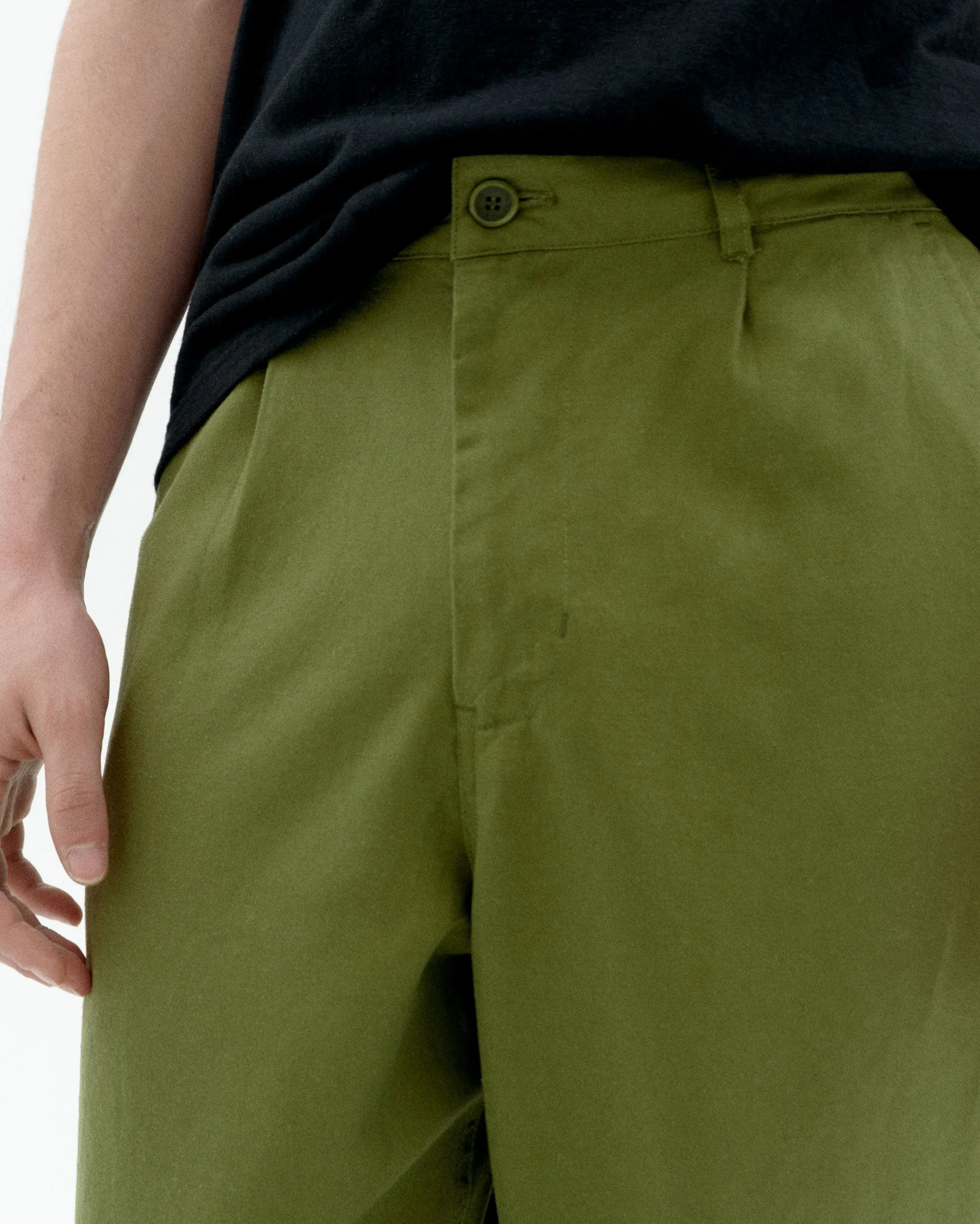 Pantalón relaxed pinza verde hemp Moero sold by Thinking Mu product image thumbnail 2