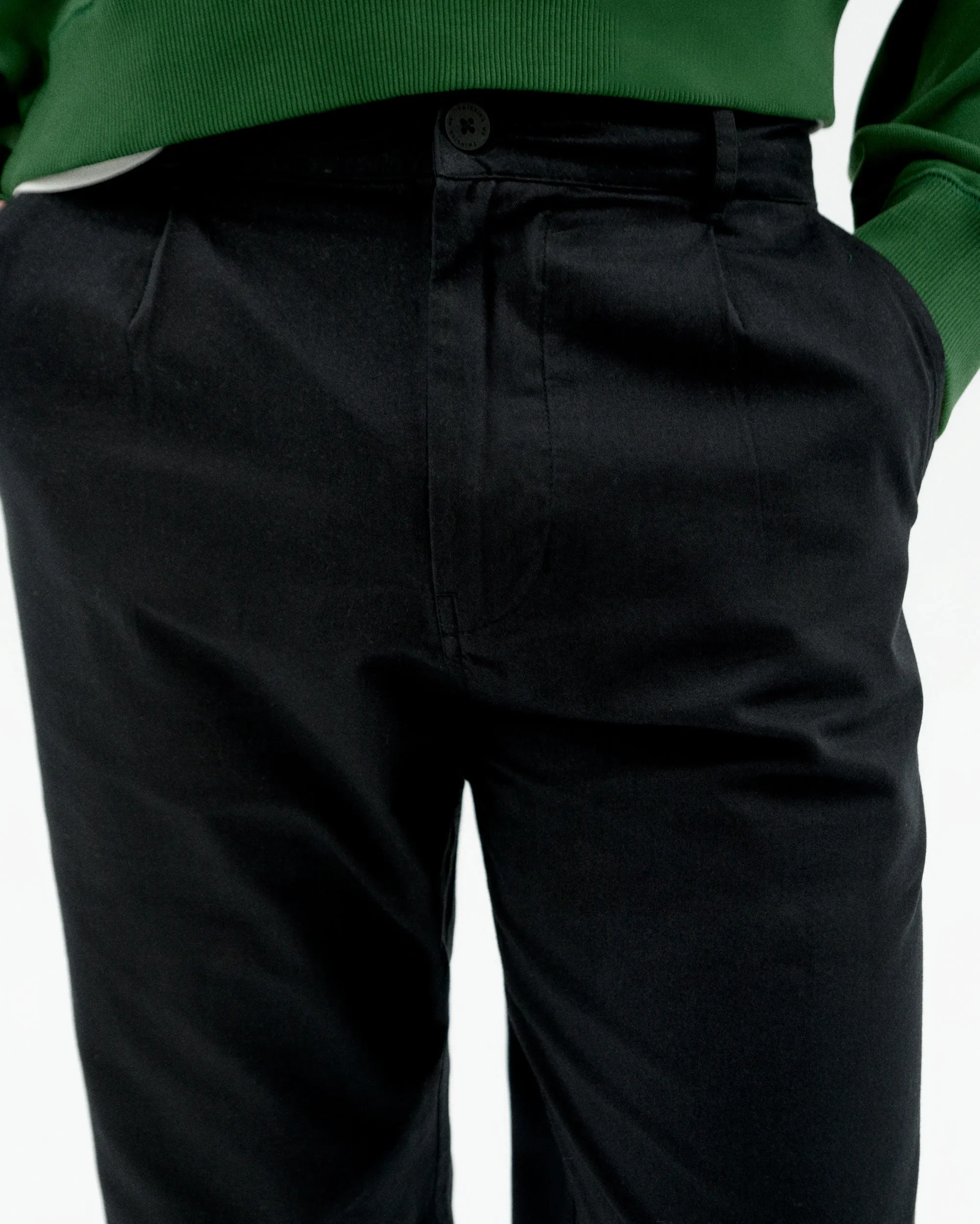 Pantalón relaxed pinza negro Moero sold by Thinking Mu product image thumbnail 2