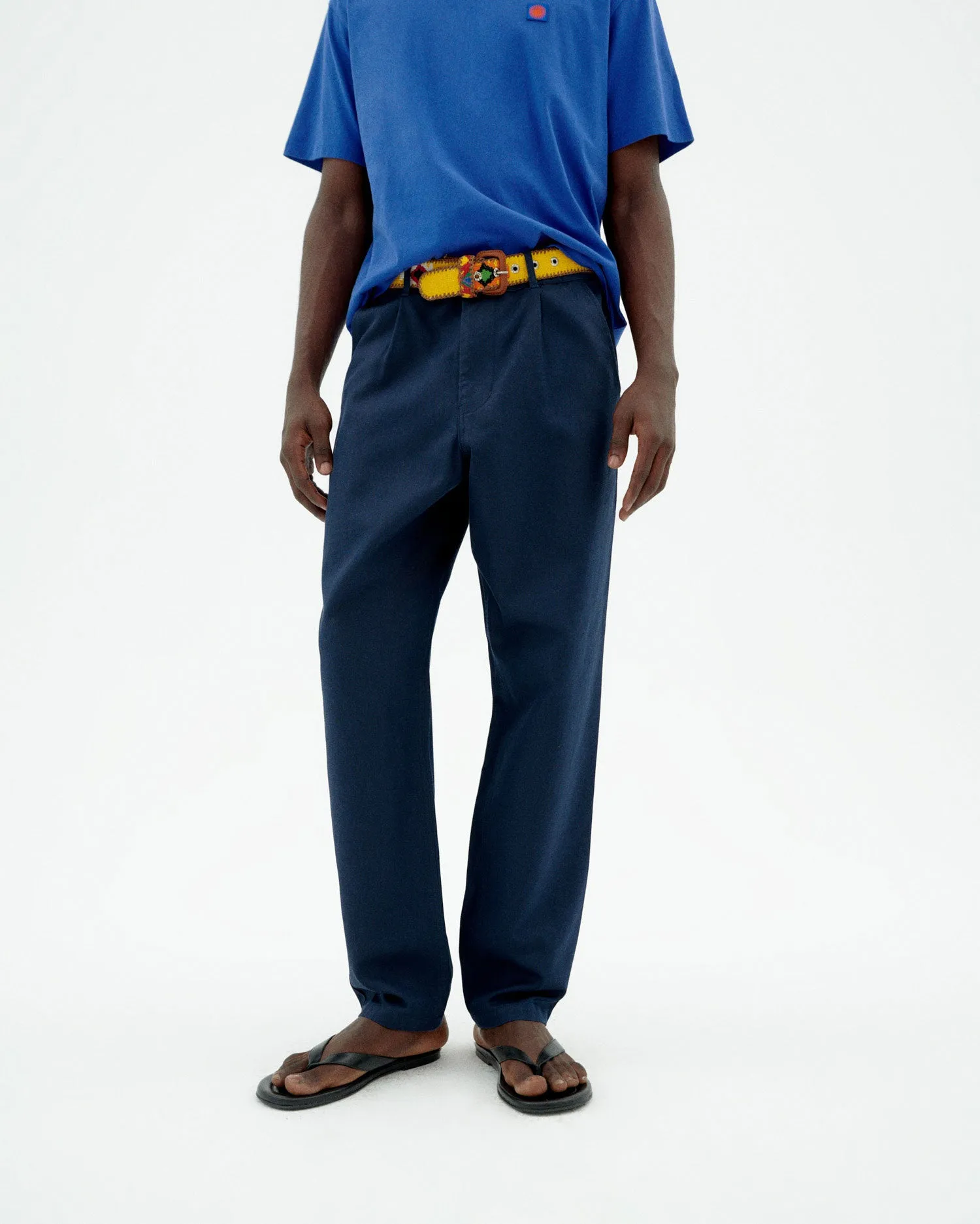 Pantalón relaxed pinza azul hemp Moero sold by Thinking Mu