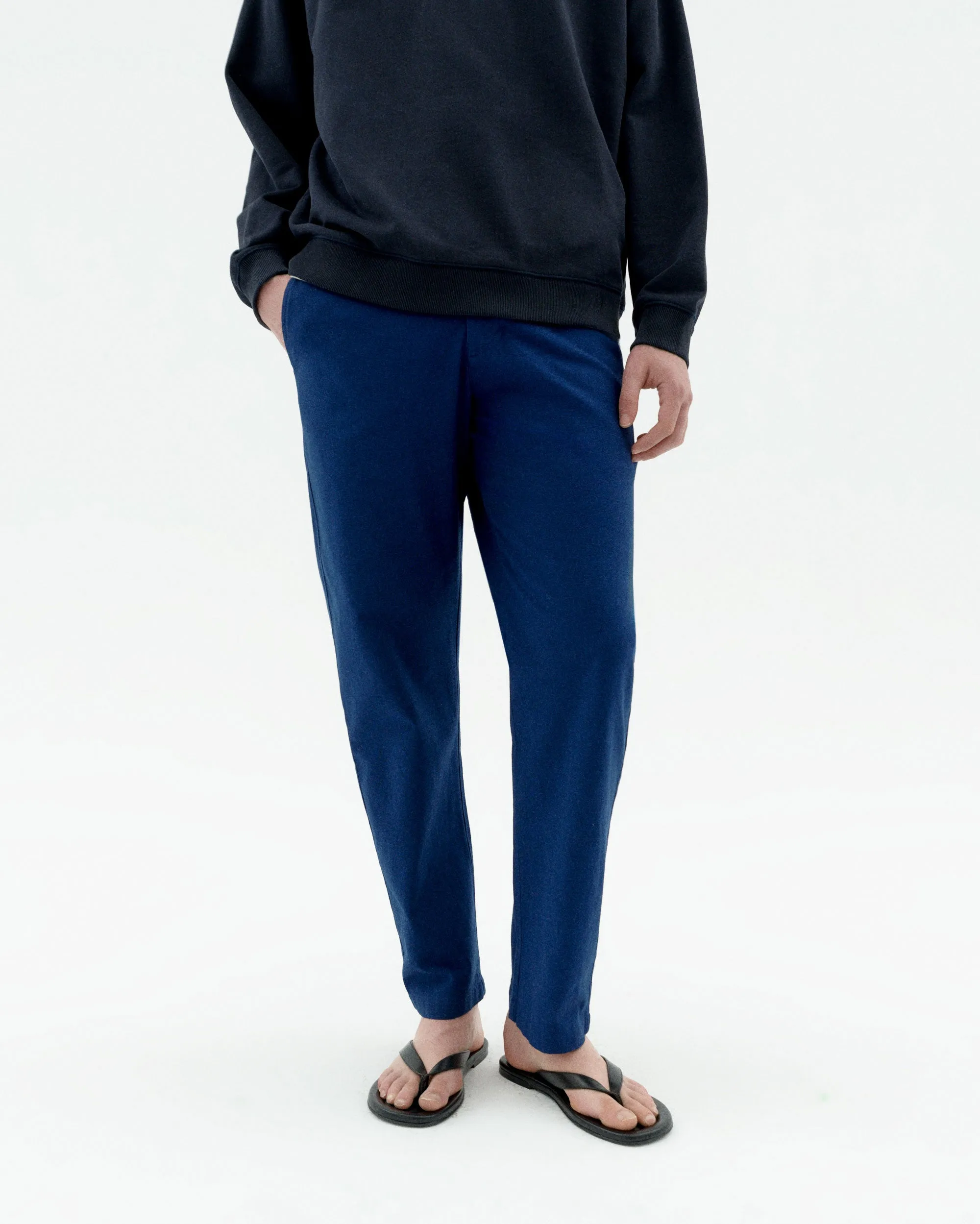 Pantalón recto azul Travel Light sold by Thinking Mu