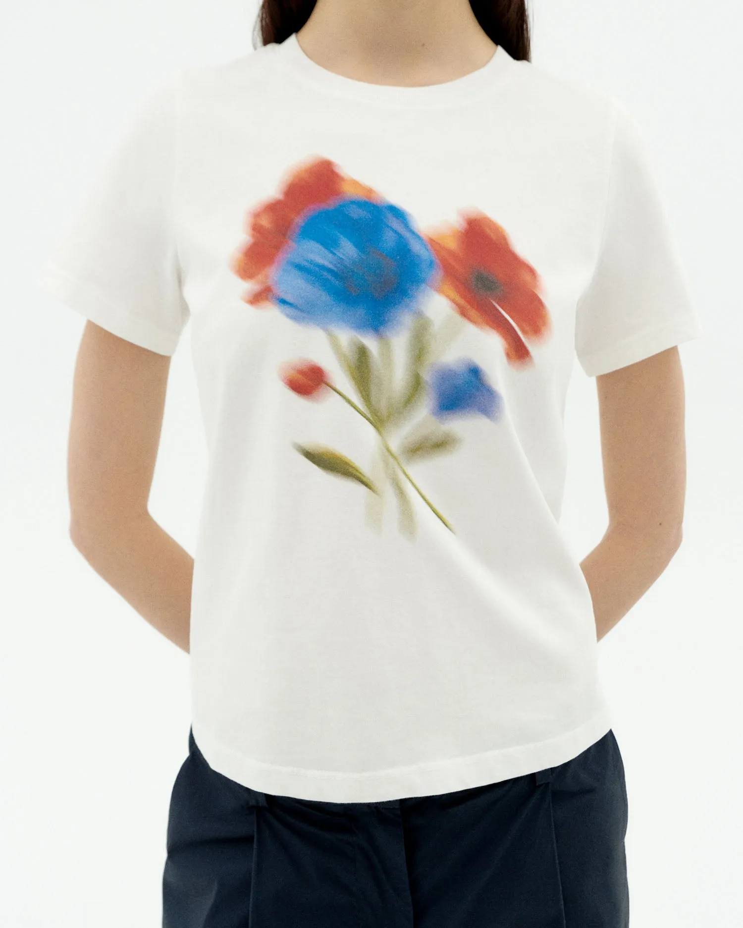 Camiseta blurry Ida sold by Thinking Mu product image thumbnail 3