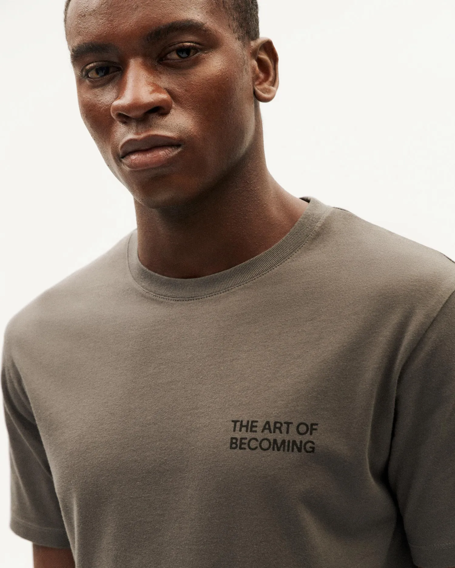 Camiseta gris Becoming sold by Thinking Mu product image thumbnail 3
