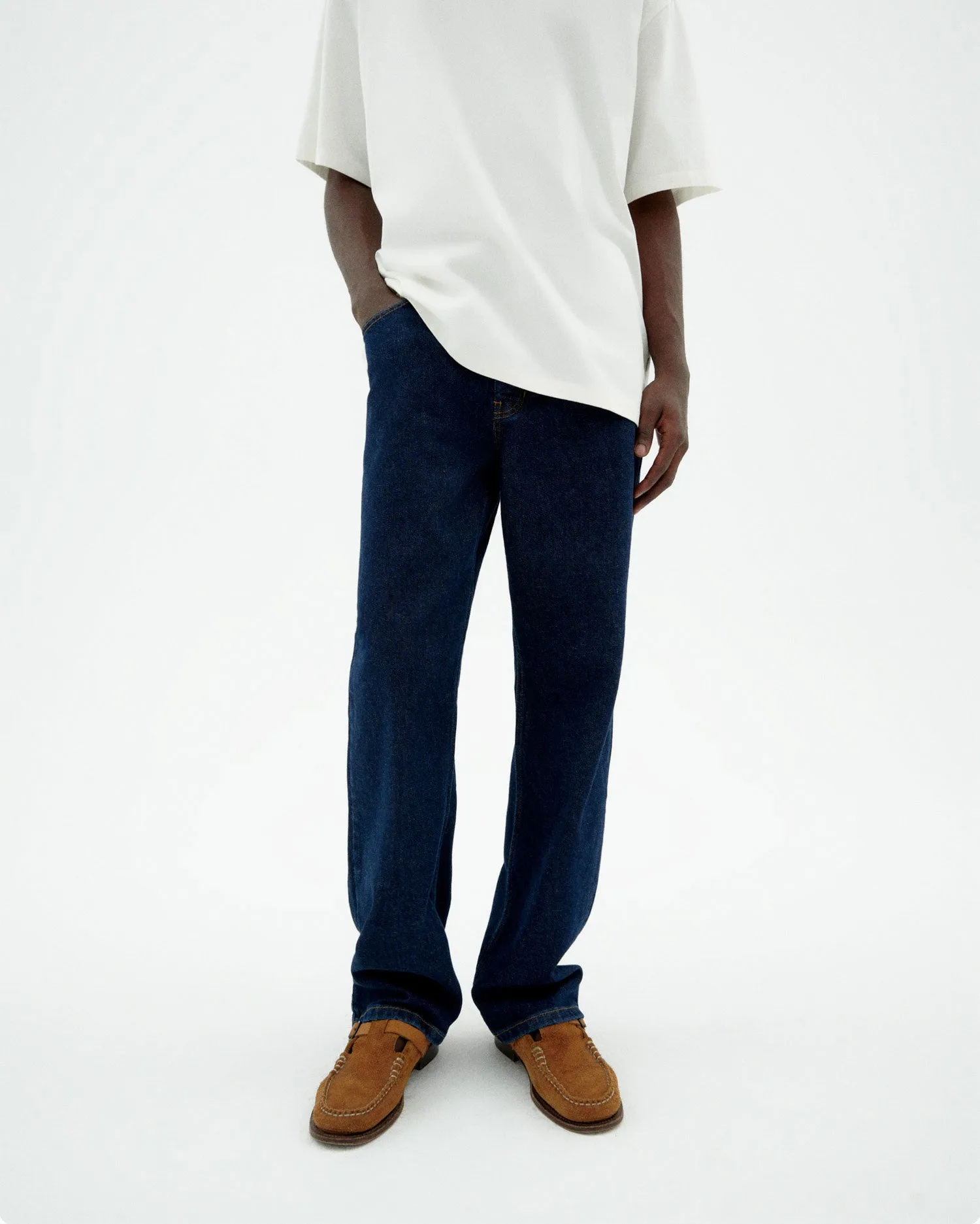 Jeans rectos dark navy David sold by Thinking Mu