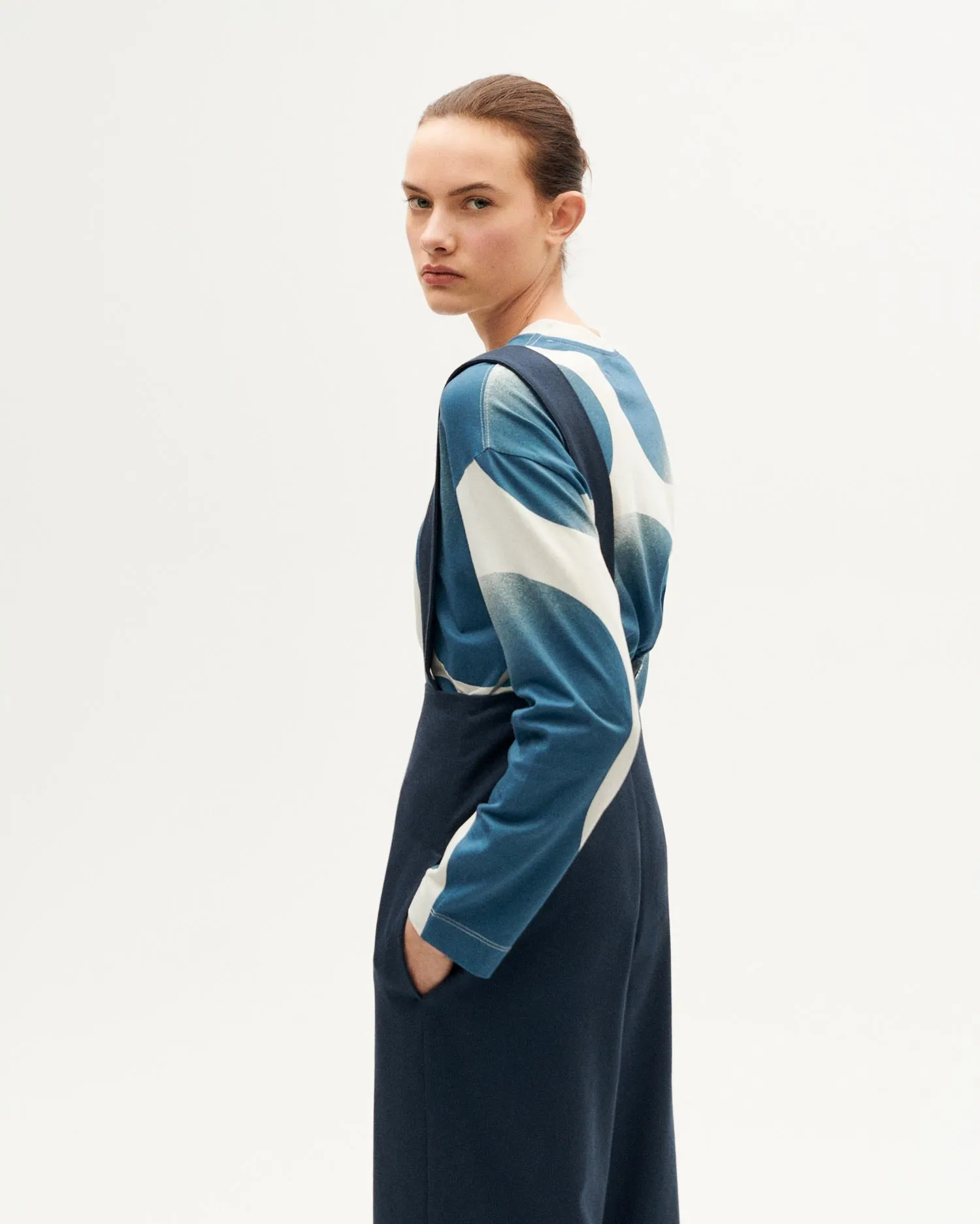 Mono azul oscuro Pia sold by Thinking Mu product image thumbnail 4