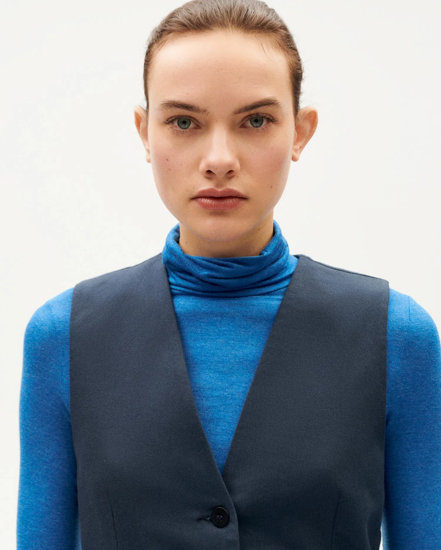 Chaleco azul oscuro Edith sold by Thinking Mu product image thumbnail 2