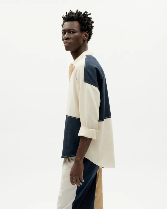 Camisa azul patched Haru sold by Thinking Mu