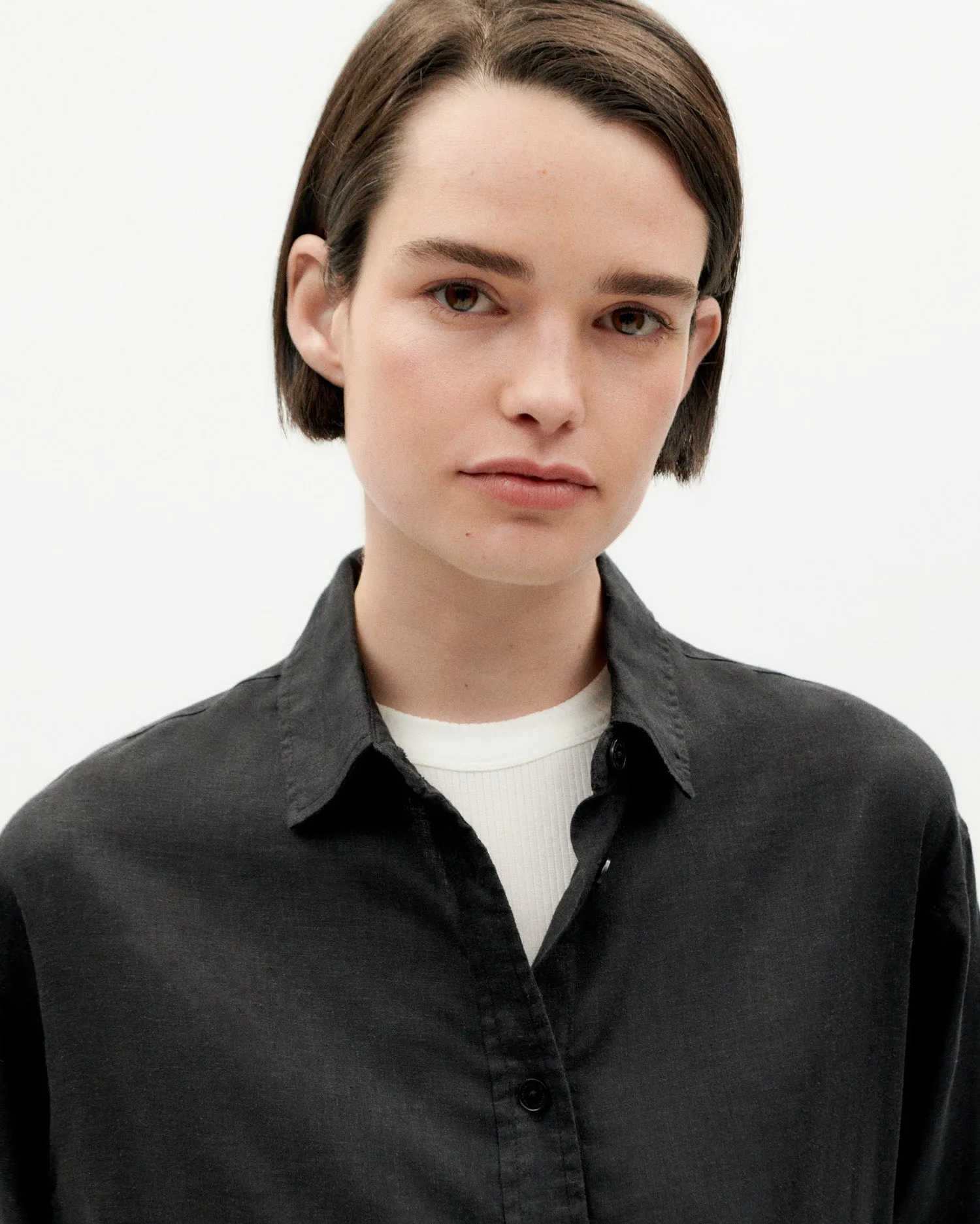 Blusa oversize negra hemp Gia sold by Thinking Mu product image thumbnail 3