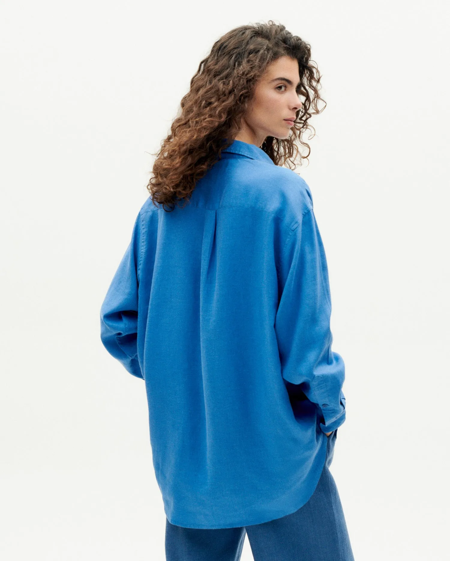 Blusa oversize azul hemp Gia sold by Thinking Mu product image thumbnail 3