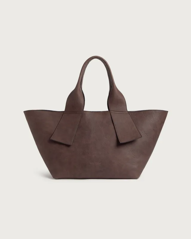 Bolso marrón piel Pepo sold by Thinking Mu