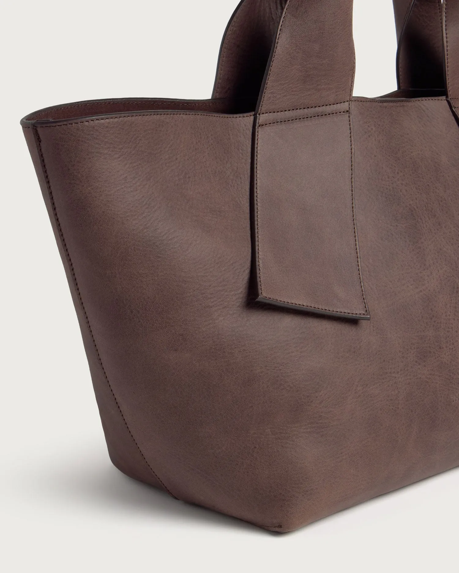 Bolso marrón piel Pepo sold by Thinking Mu product image thumbnail 4