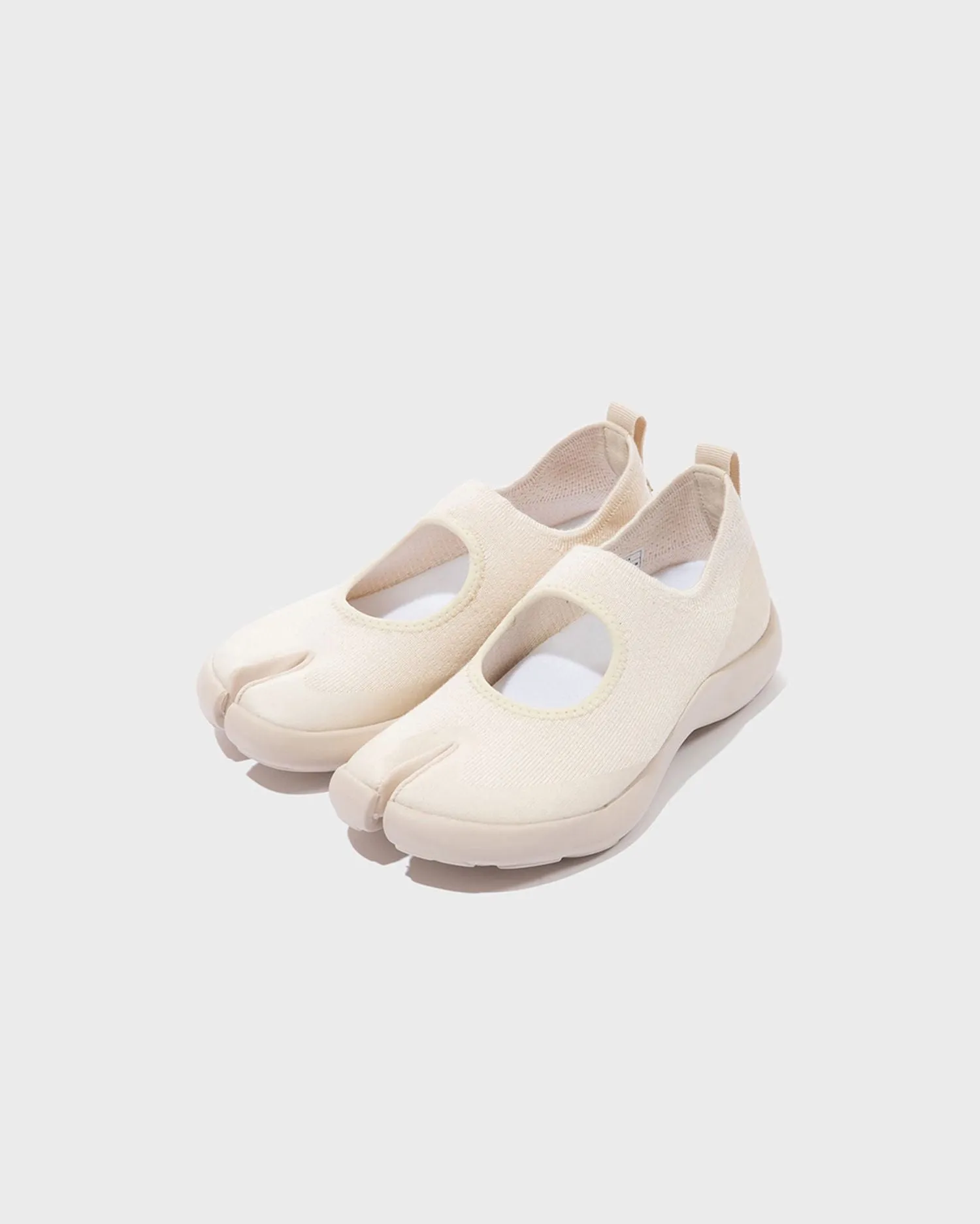 Sandalias crudas Tabi sold by Thinking Mu product image thumbnail 2