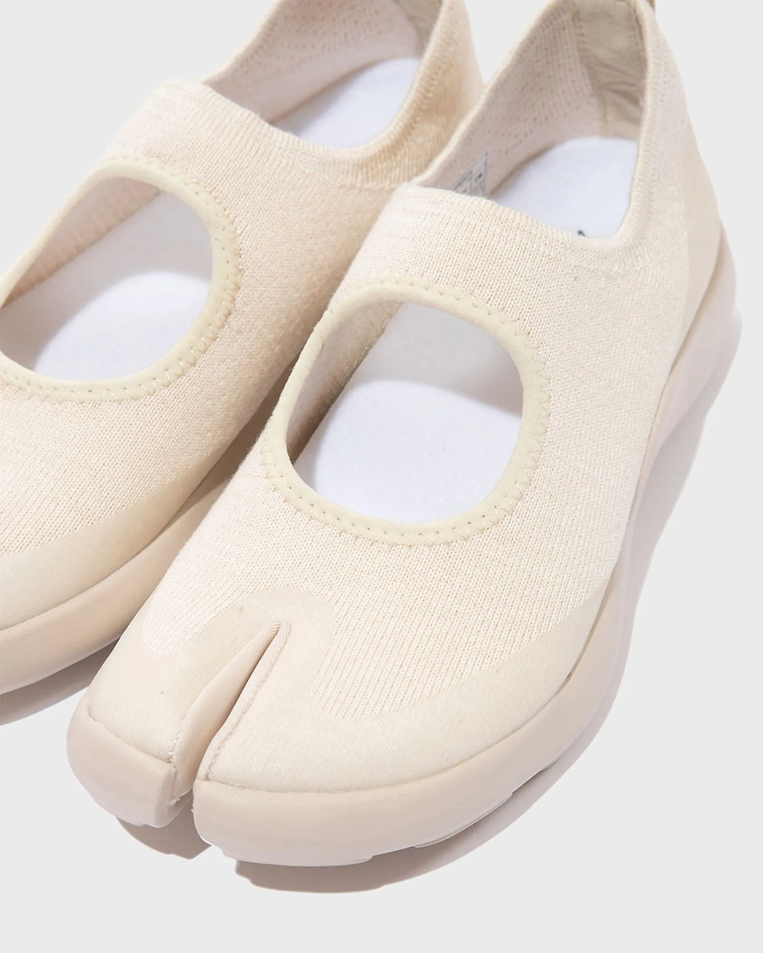 Sandalias crudas Tabi sold by Thinking Mu product image thumbnail 4