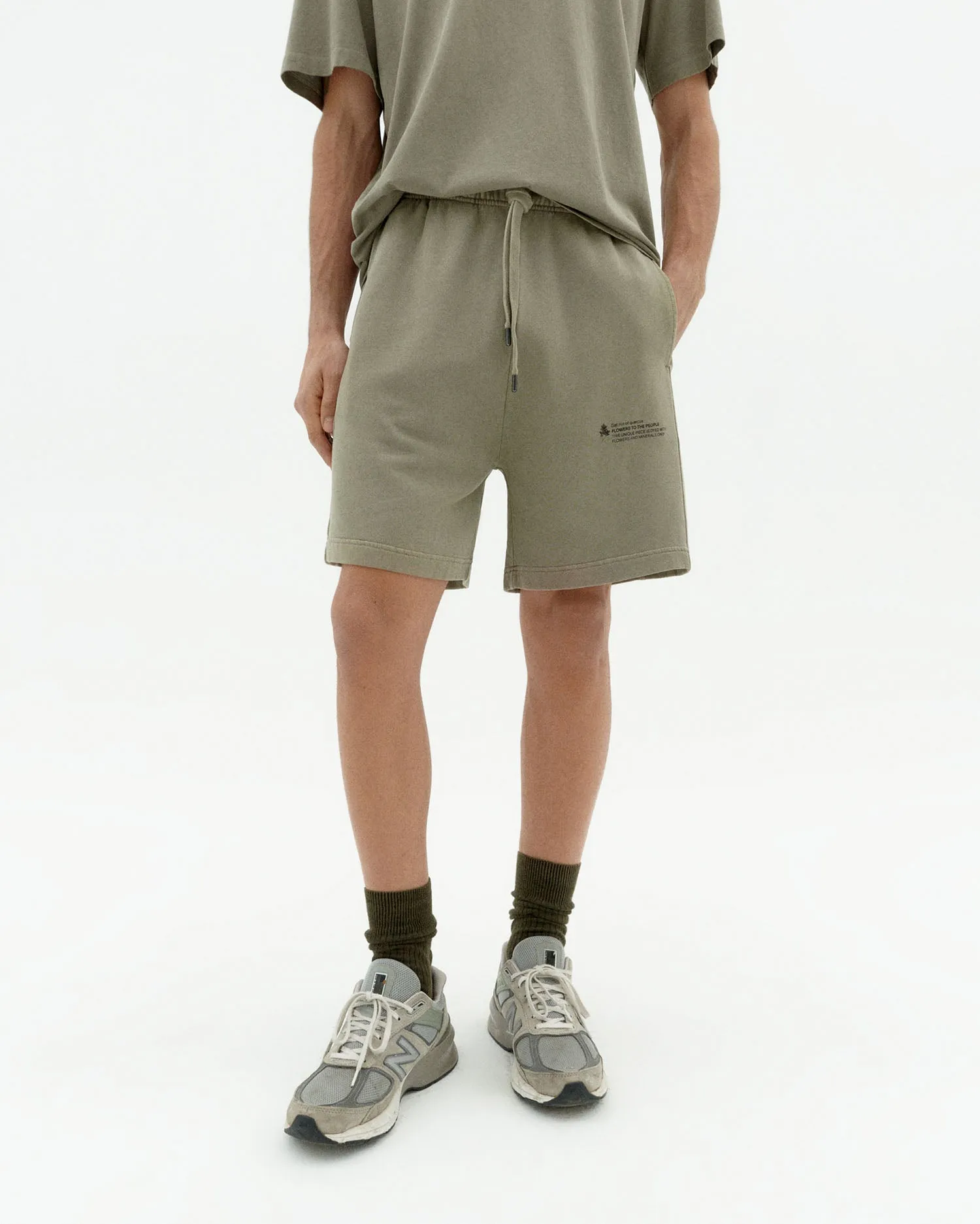 Bermuda chandál unisex nut tinte natural sold by Thinking Mu