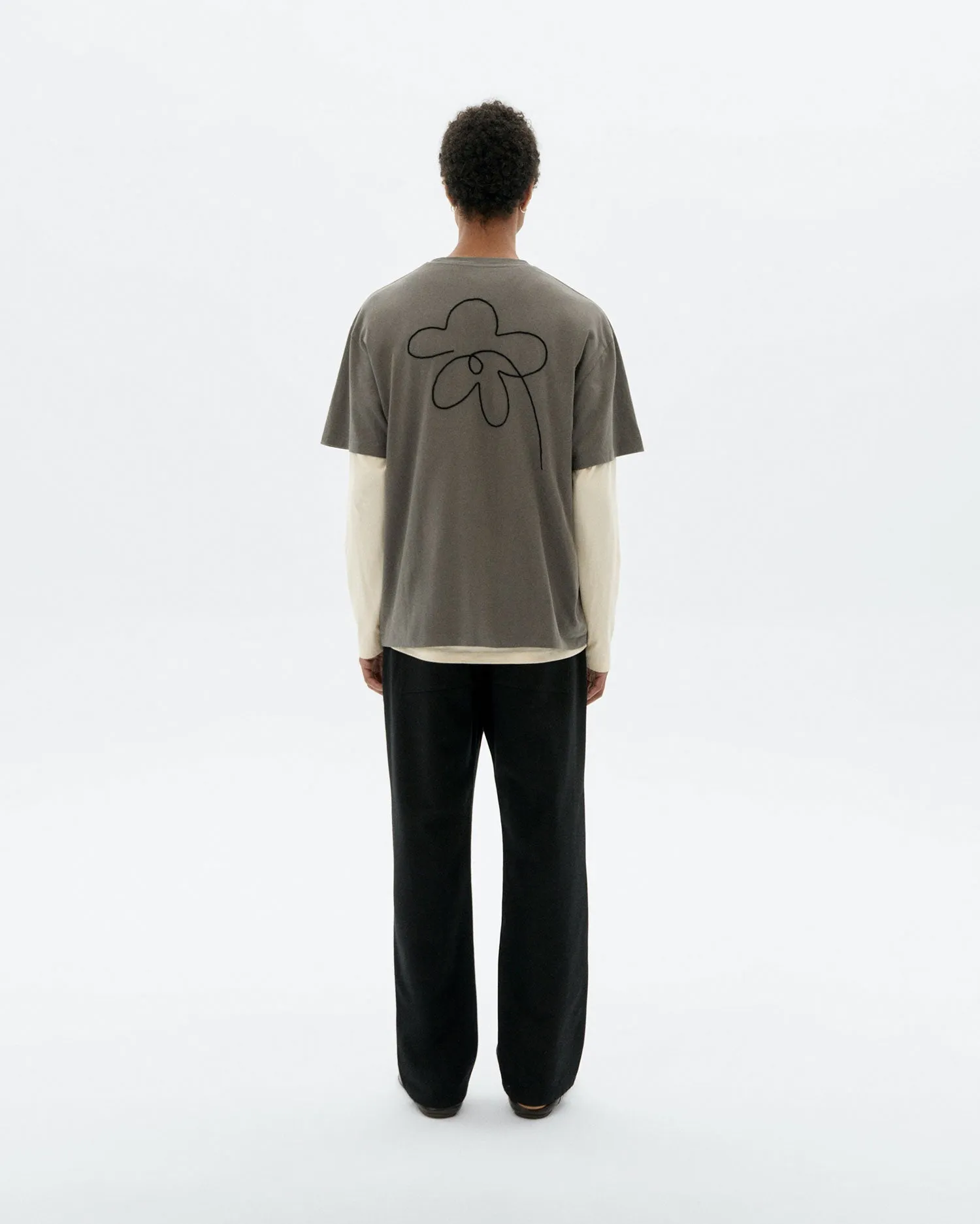 Camiseta gris bordada a mano flower Aaron sold by Thinking Mu product image thumbnail 2