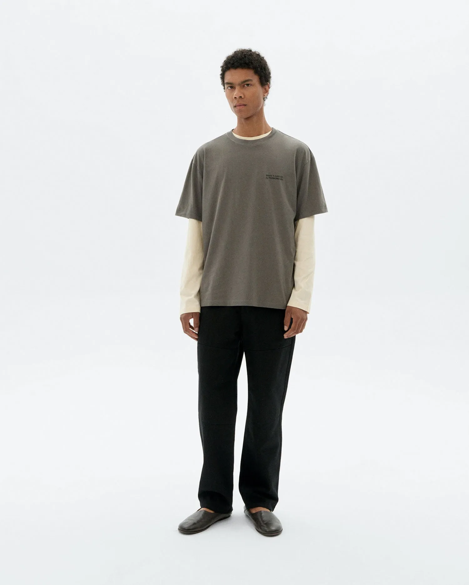 Camiseta gris bordada a mano flower Aaron sold by Thinking Mu product image thumbnail 3