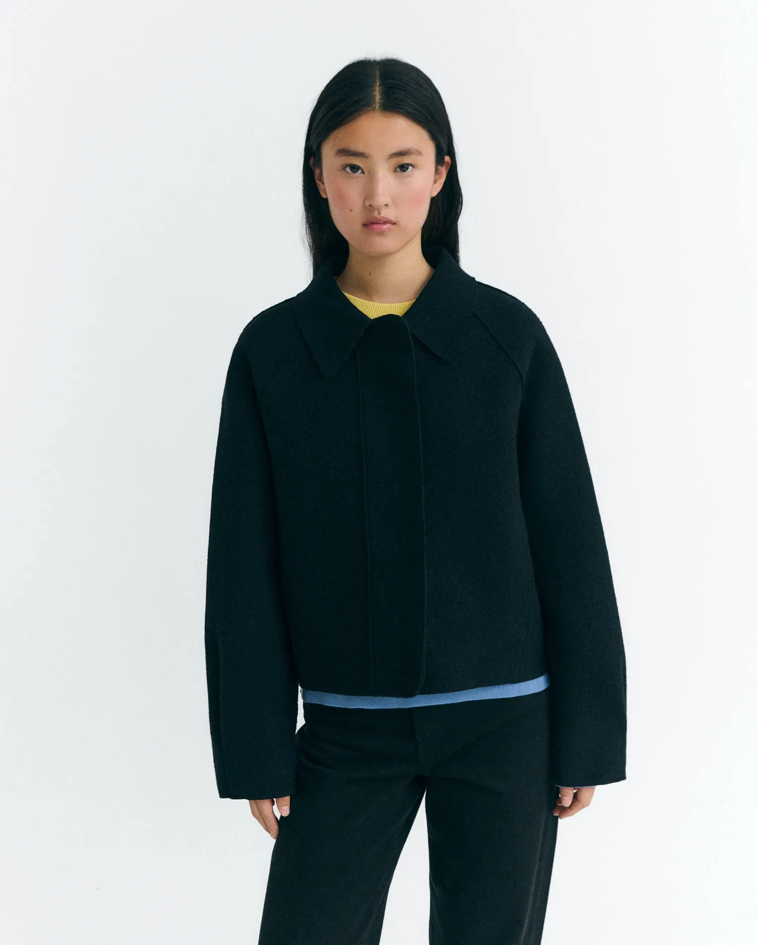 Chaqueta relaxed lana fina Daria sold by Thinking Mu