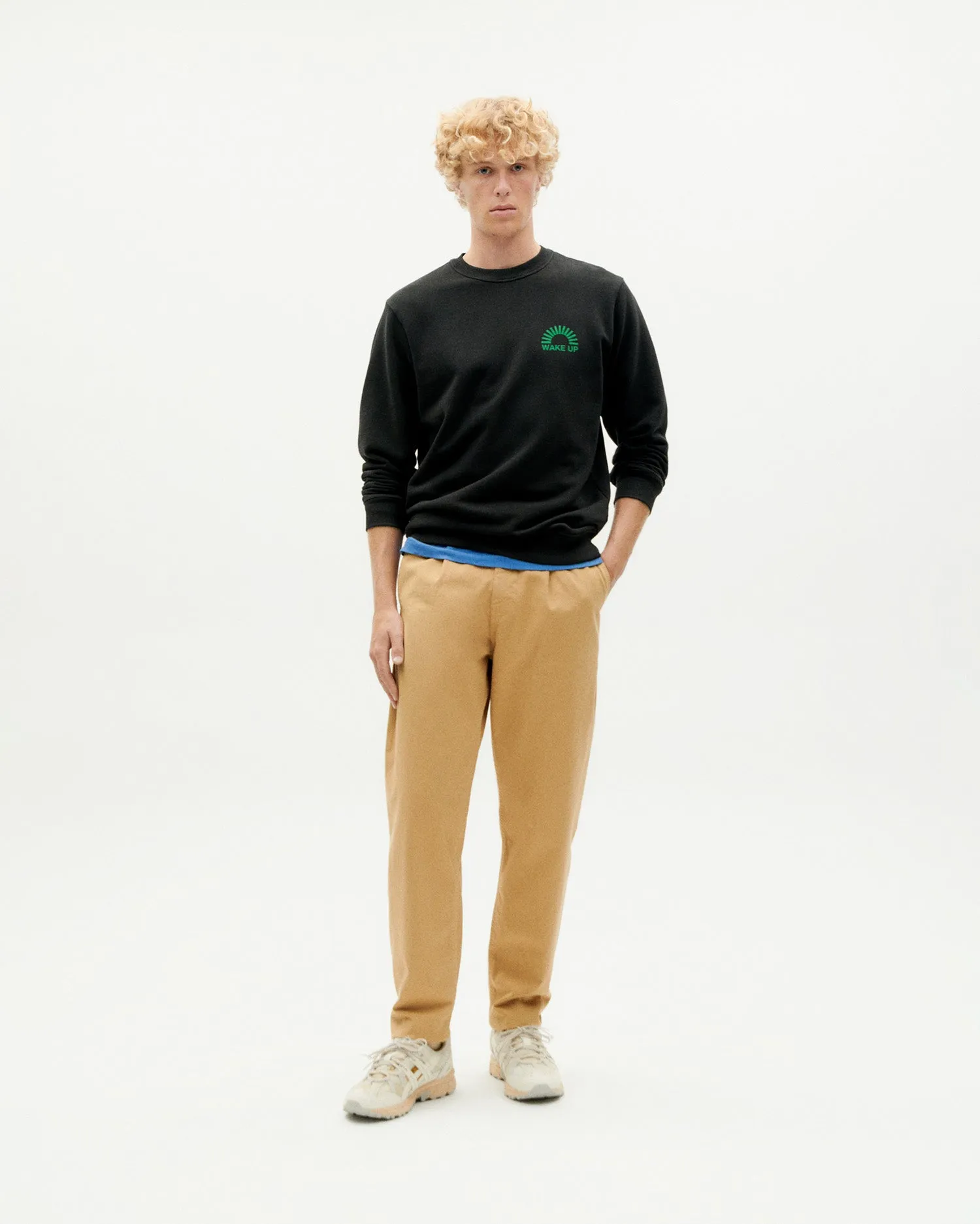 Sudadera negra Wake up sold by Thinking Mu product image thumbnail 4