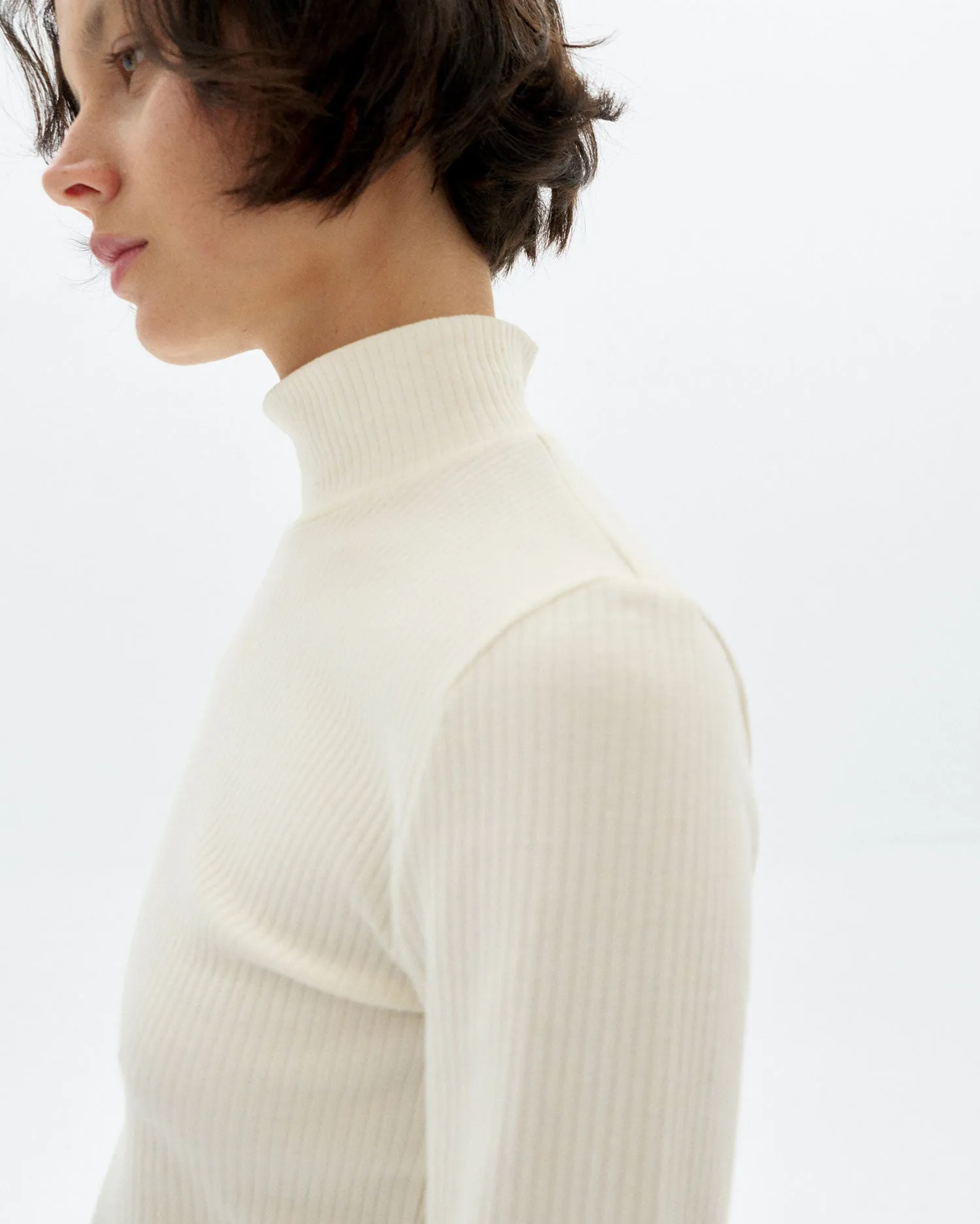 Top cuello alto blanco hemp Aine sold by Thinking Mu product image thumbnail 3