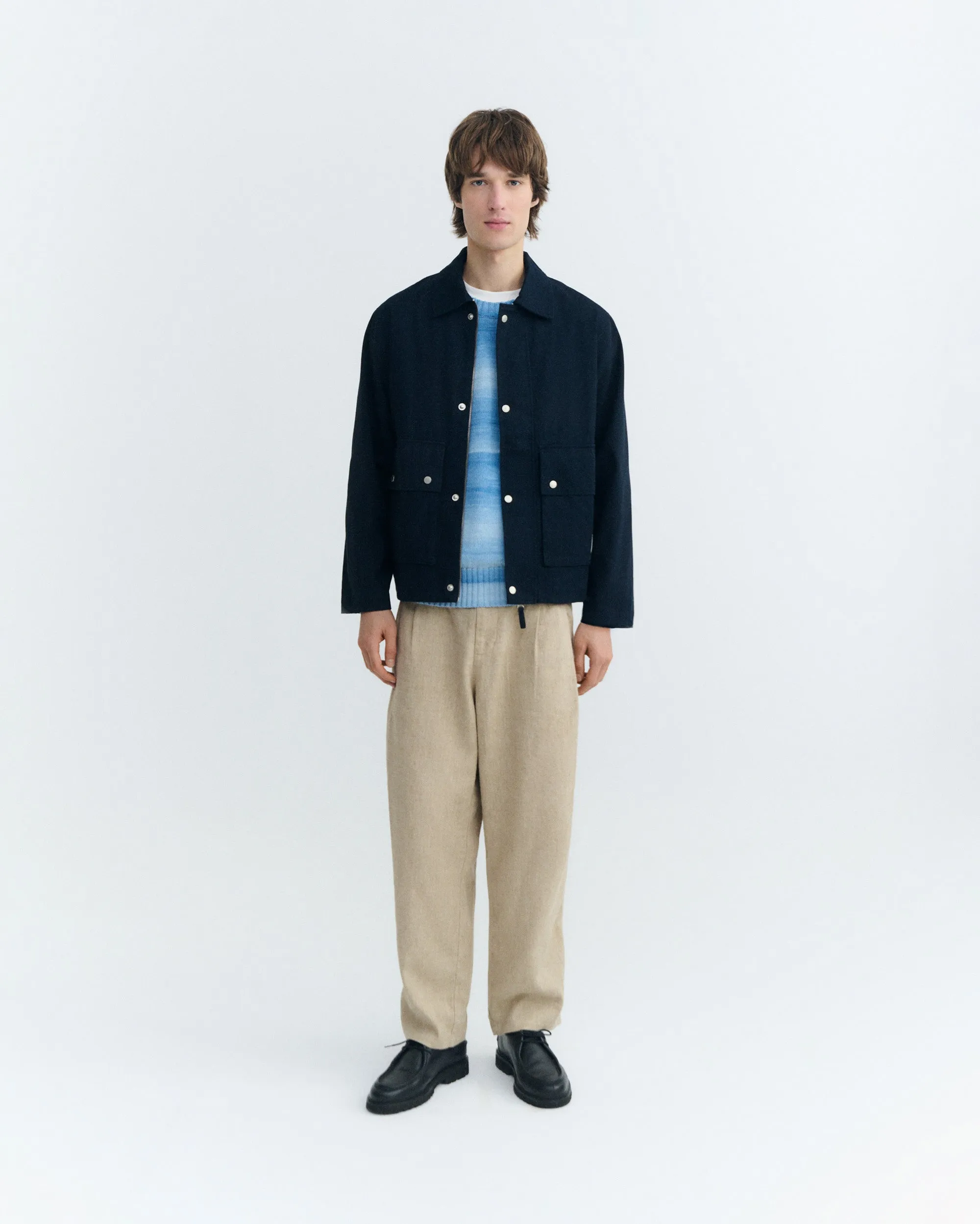 Chaqueta boxy navy Callum sold by Thinking Mu