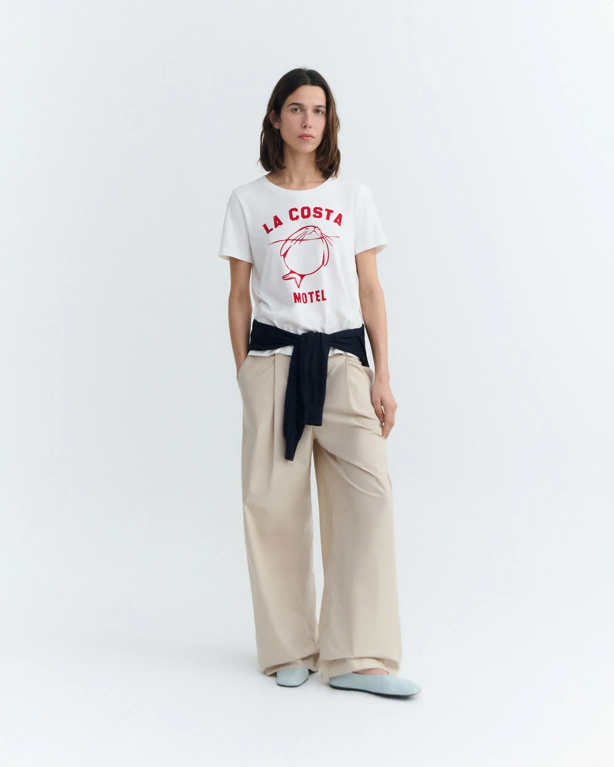 Camiseta animal motel Ida sold by Thinking Mu