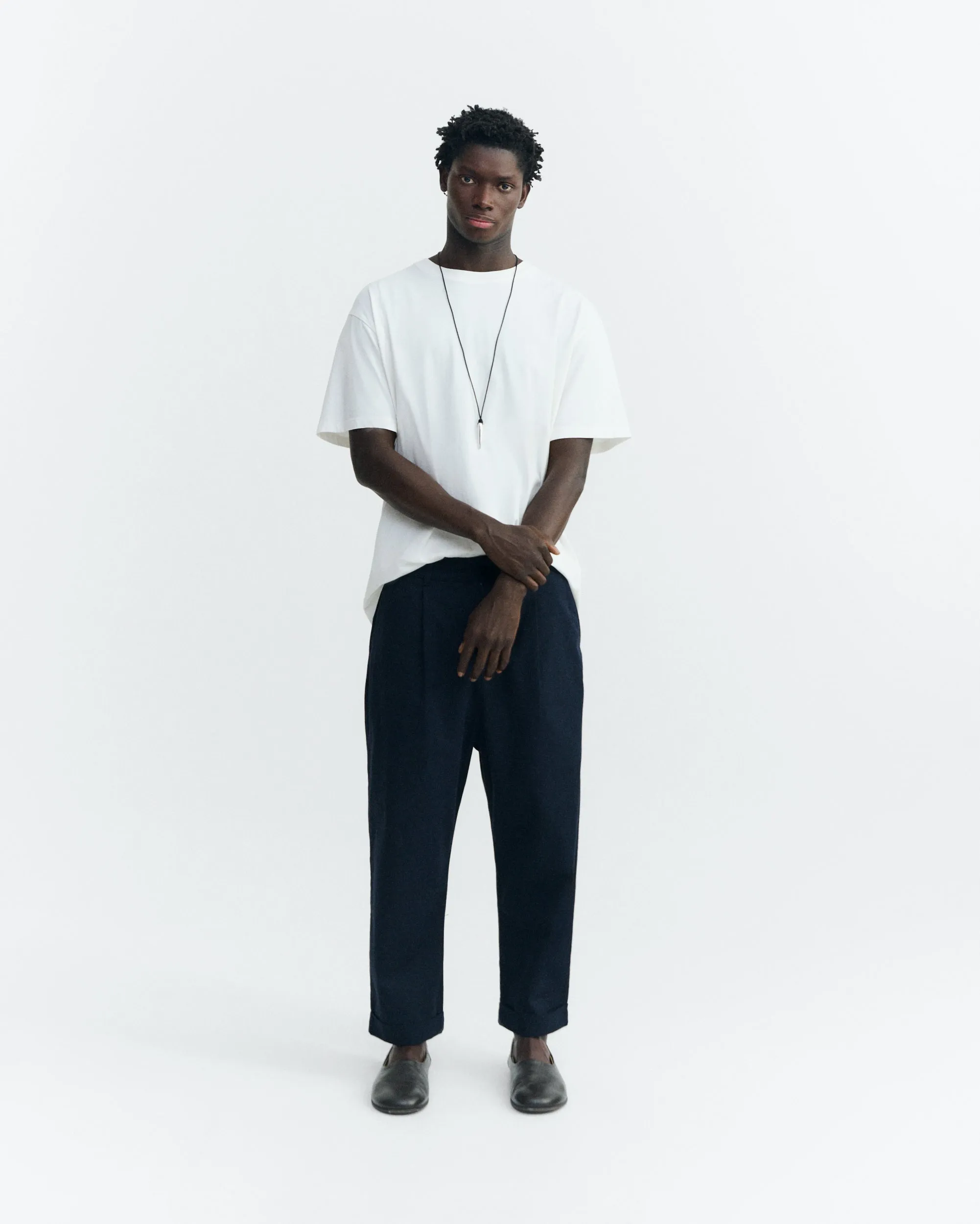 Pantalón carrot navy Light Friend sold by Thinking Mu
