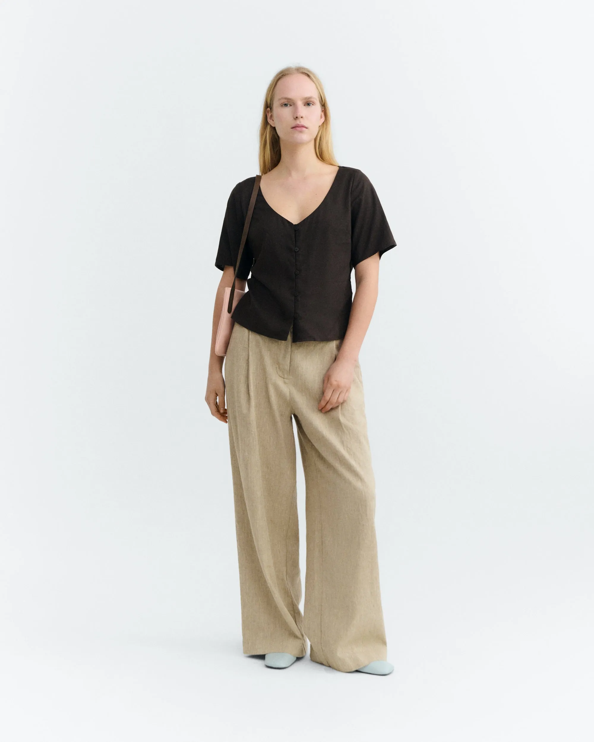 Blusa marrón hemp Leia sold by Thinking Mu