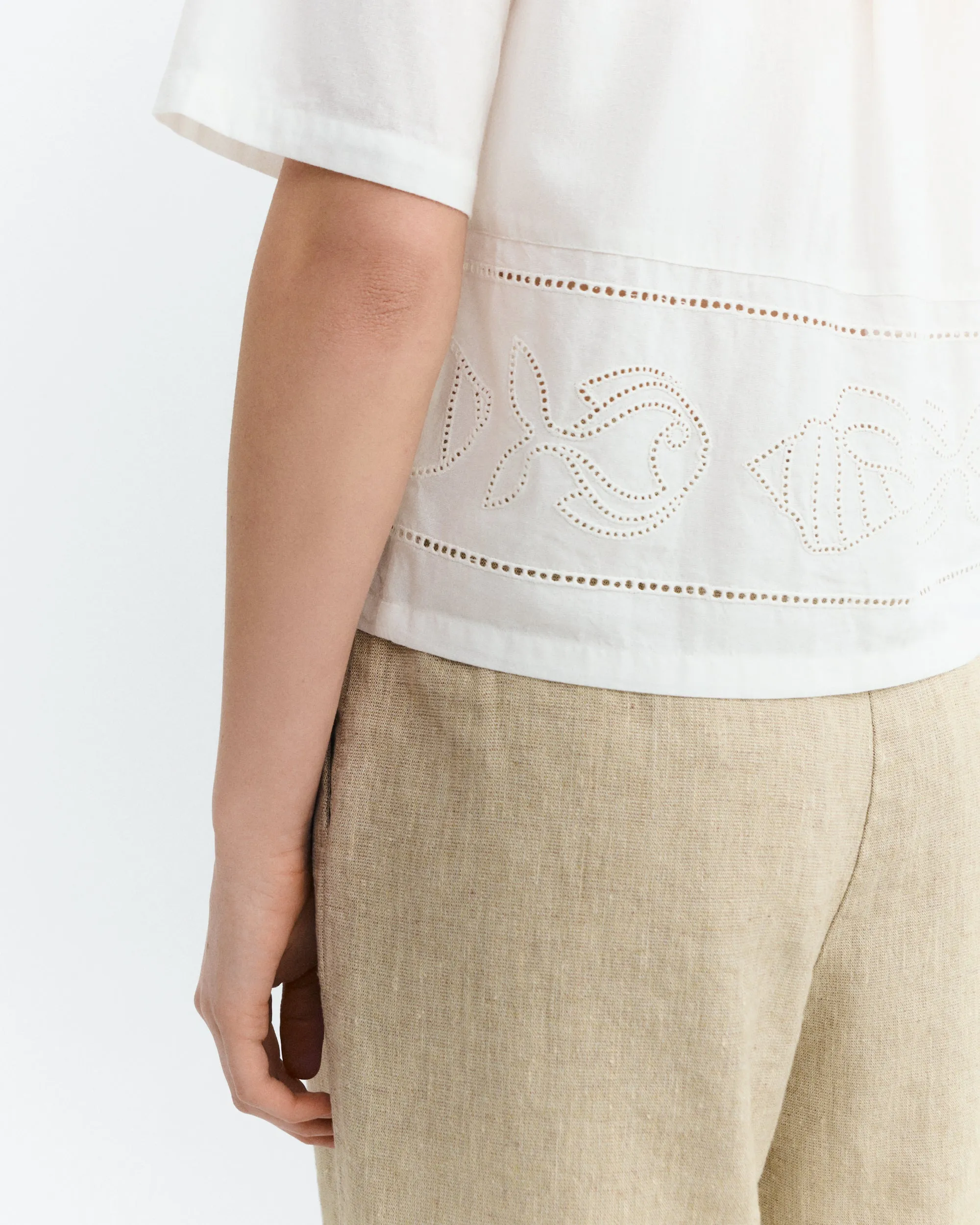 Blusa bordada blanca Ane sold by Thinking Mu product image thumbnail 4