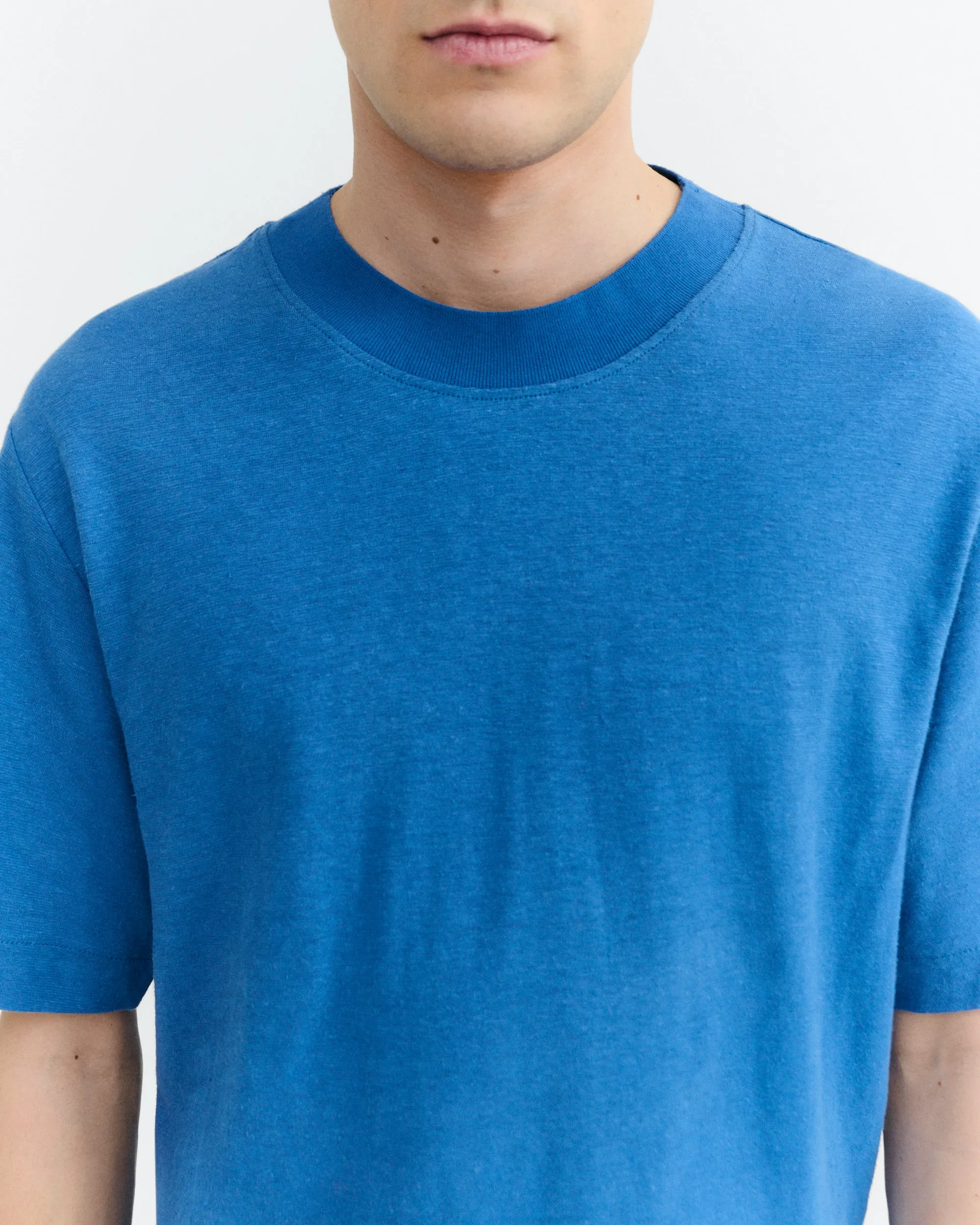 Camiseta azul hemp Roy sold by Thinking Mu product image thumbnail 3