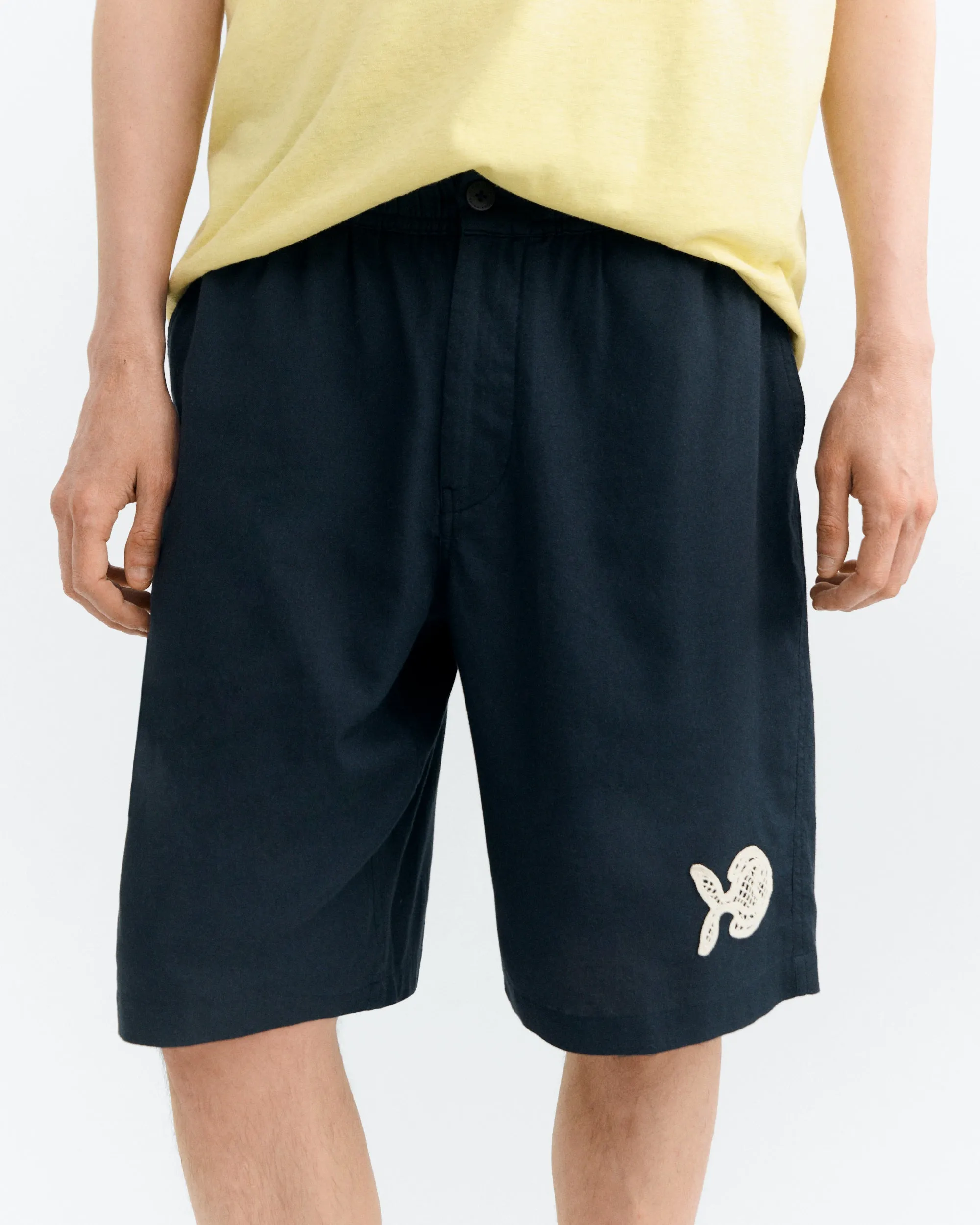 Bermuda bordado a mano fish Gasper sold by Thinking Mu product image thumbnail 3