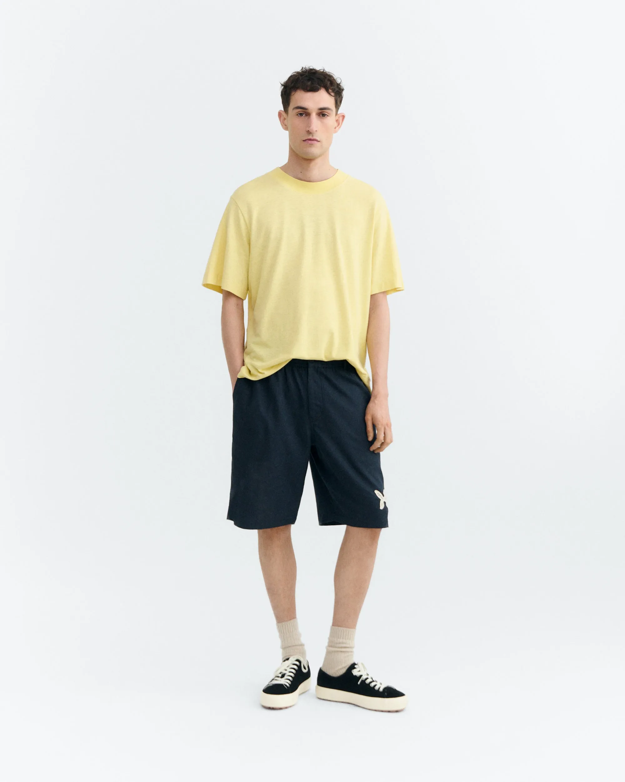 Bermuda bordado a mano fish Gasper sold by Thinking Mu