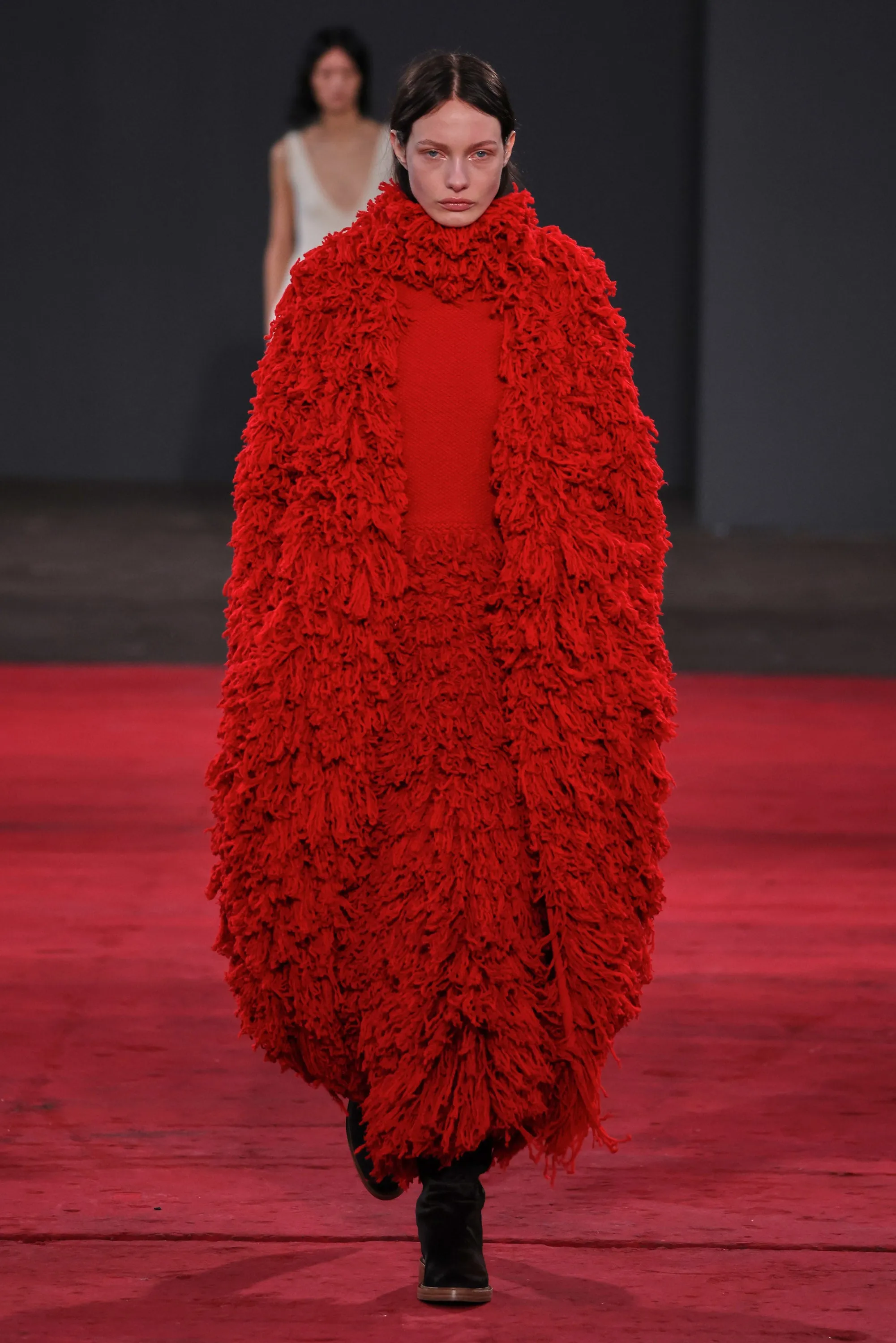 Hargreaves Knit Scarf in Scarlet Red Virgin Wool Cashmere Silk sold by Gabriela Hearst product image thumbnail 5